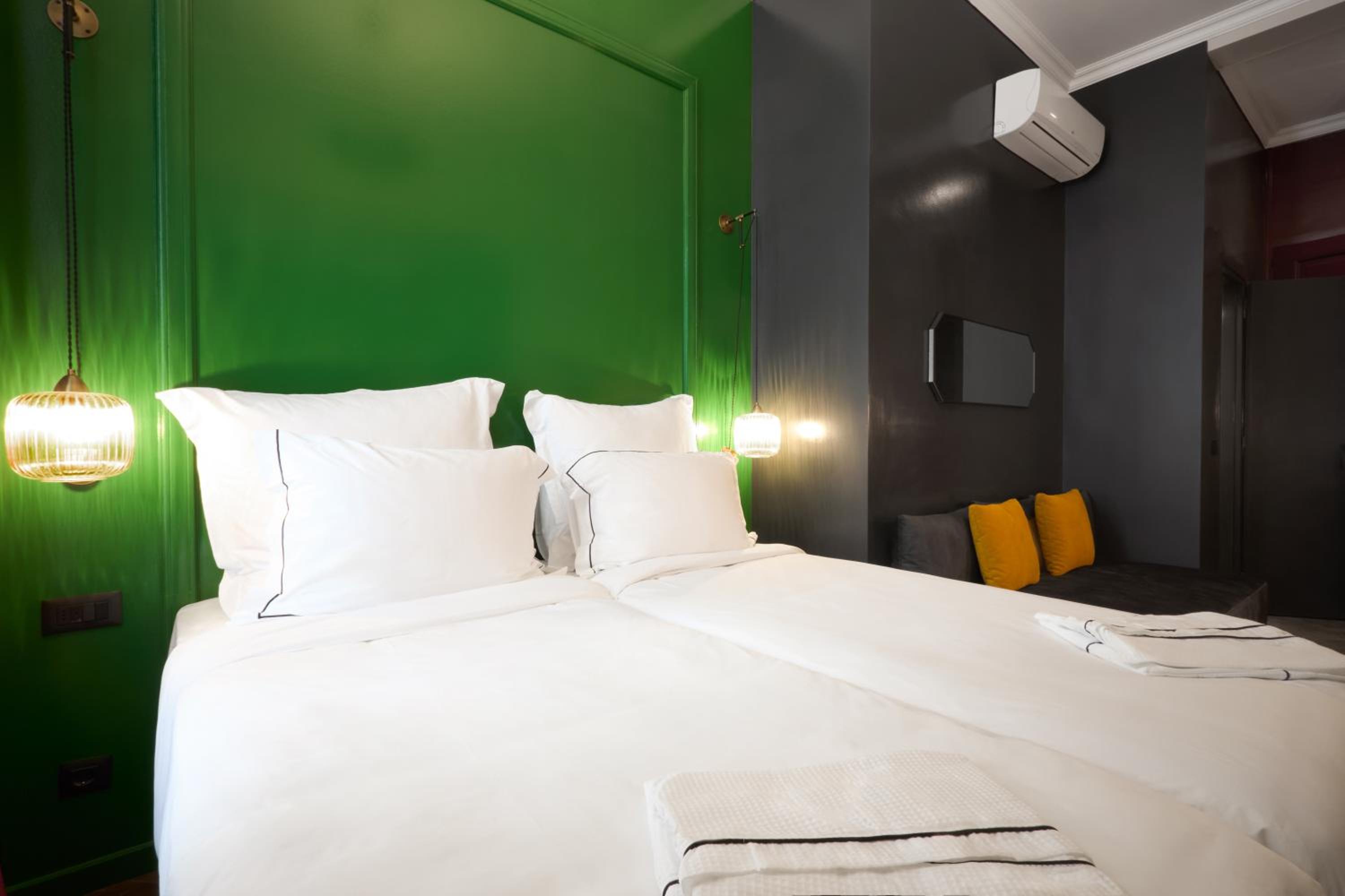 Urban Room photo 2