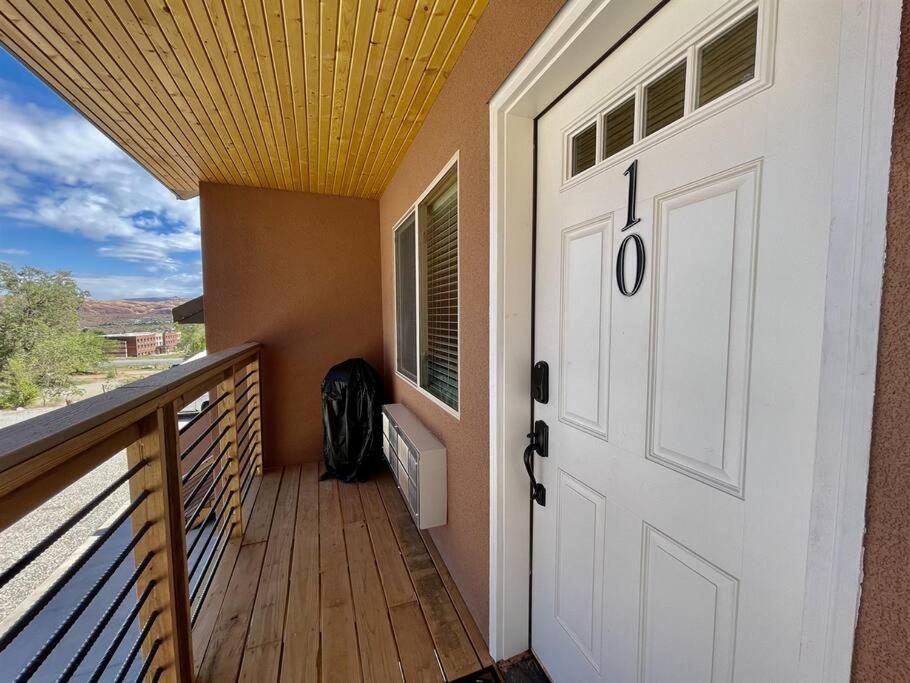 Two-Bedroom House photo 3