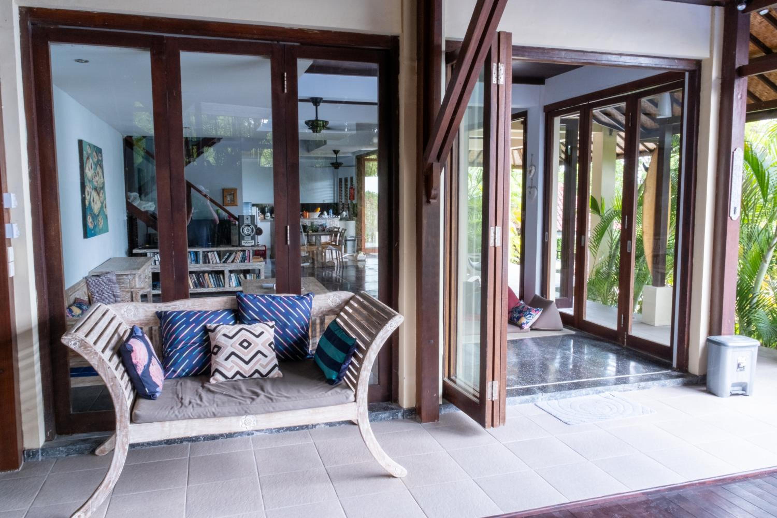 Three-Bedroom Villa photo 2
