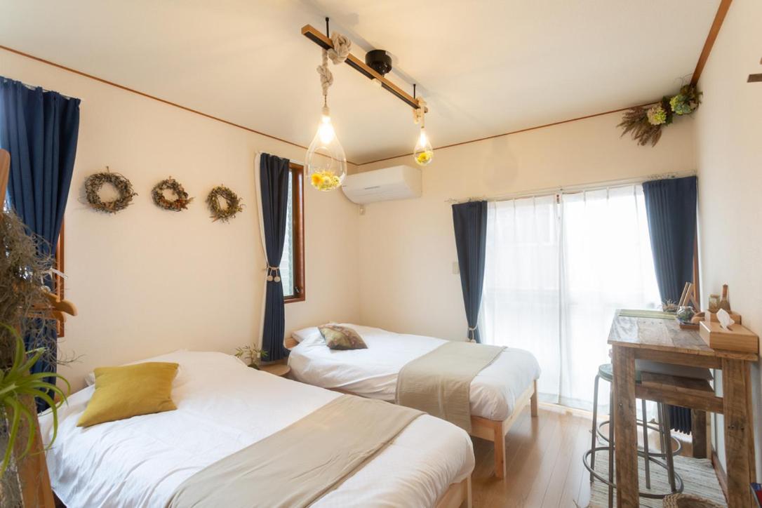 Economy Twin Room photo 1