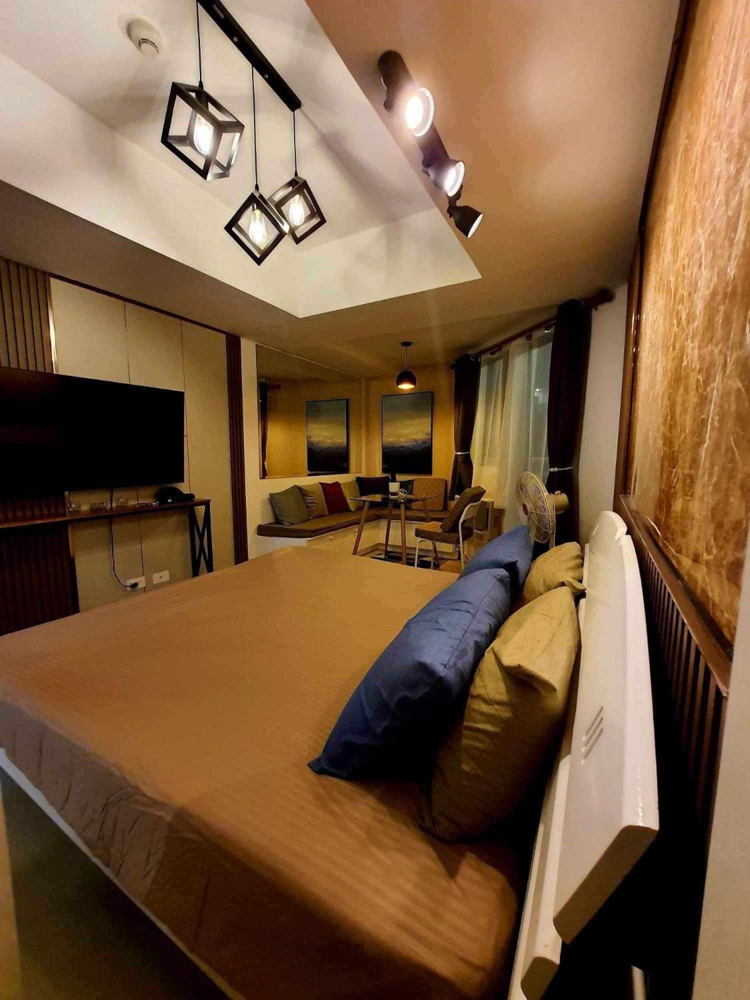 King Suite With Pool View photo 2