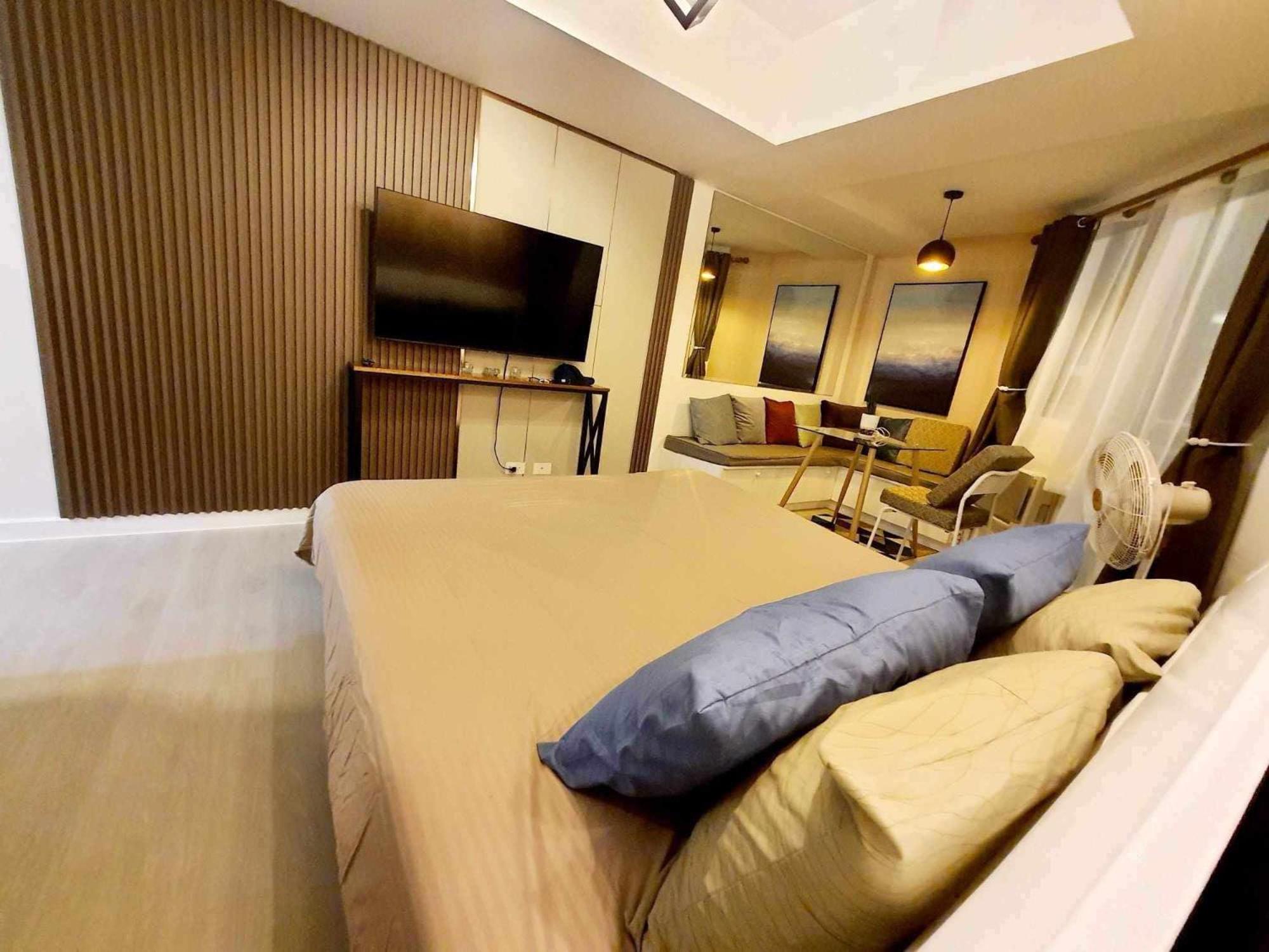King Suite With Pool View photo 3