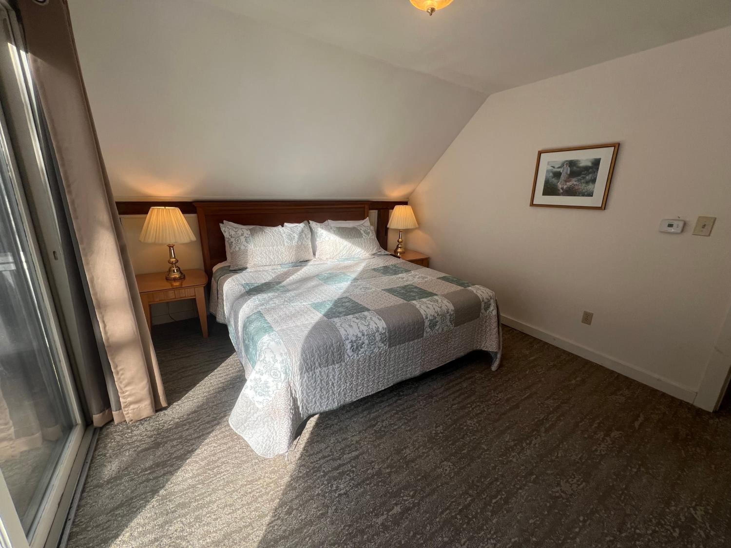 Two-Bedroom Suite - Photo 13