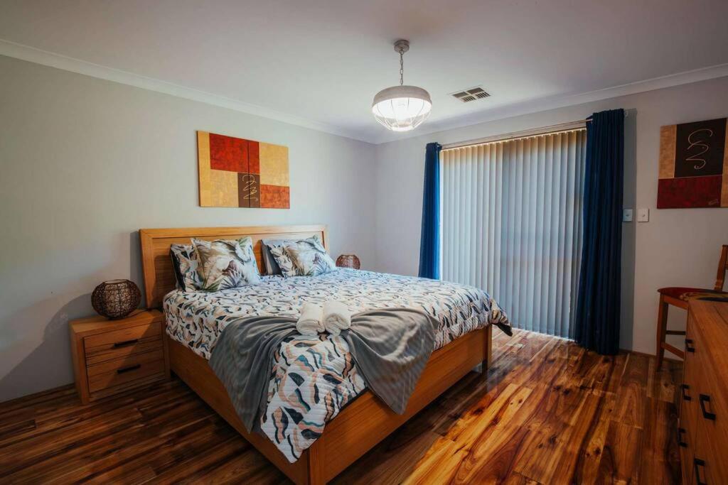 Four-Bedroom House photo 1