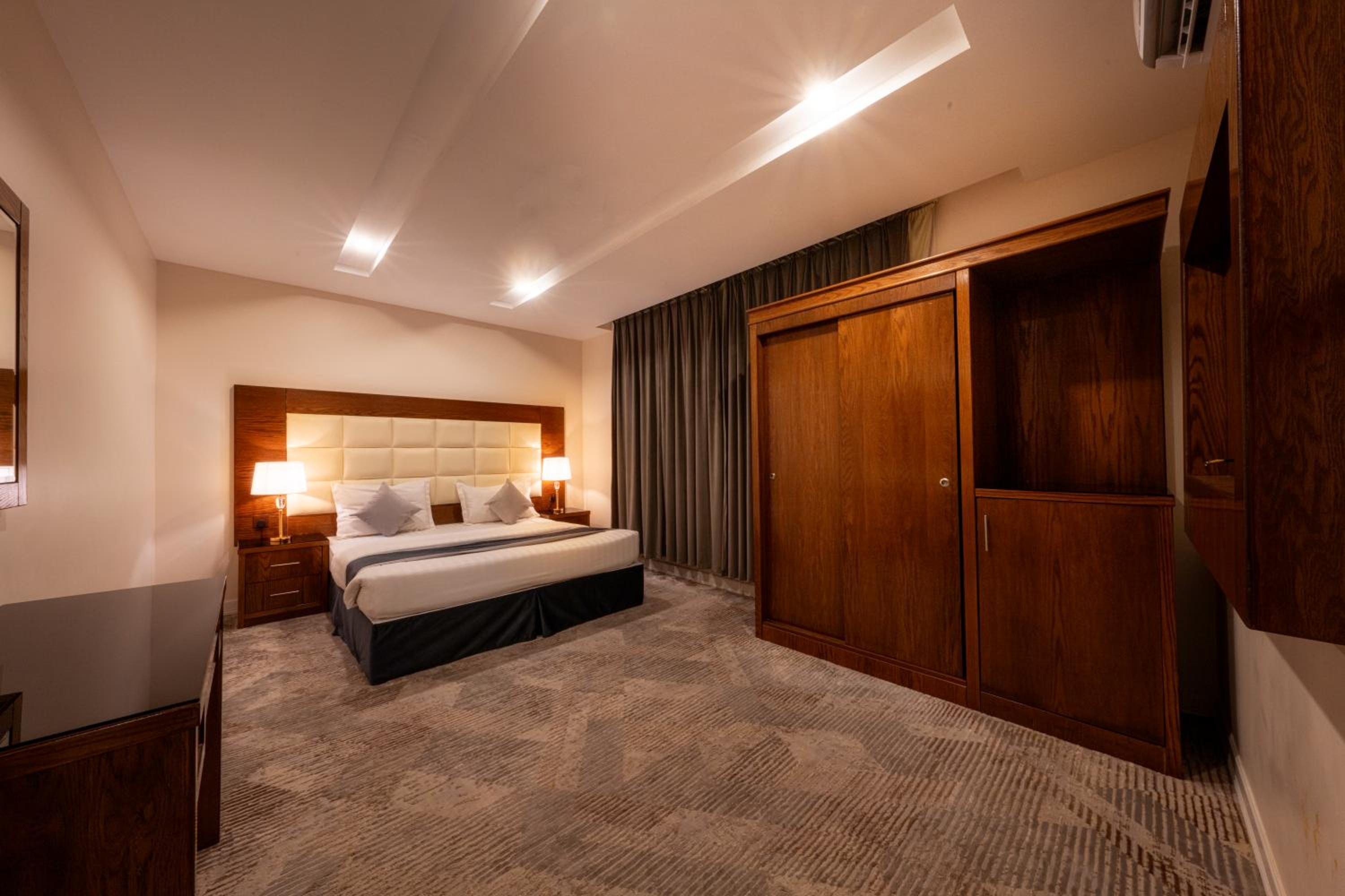 One-Bedroom Suite