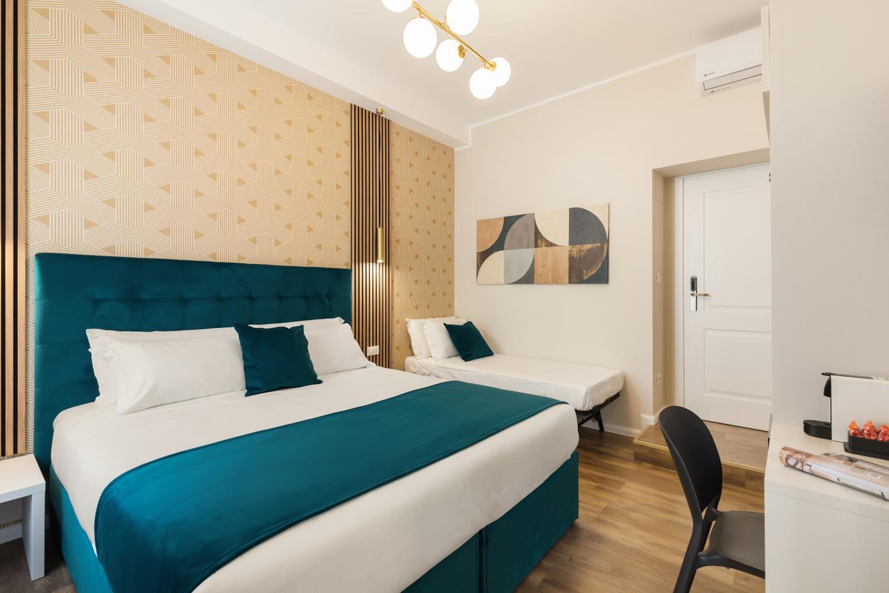 Double Room with Extra Bed photo 3