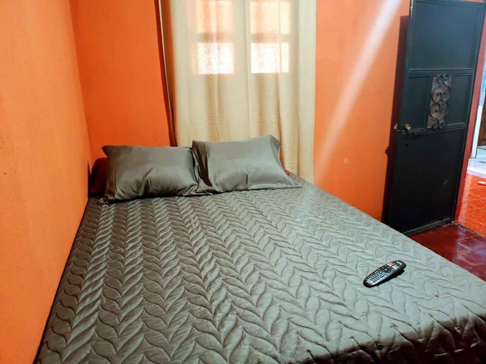 Single Room with Private Bathroom photo 3