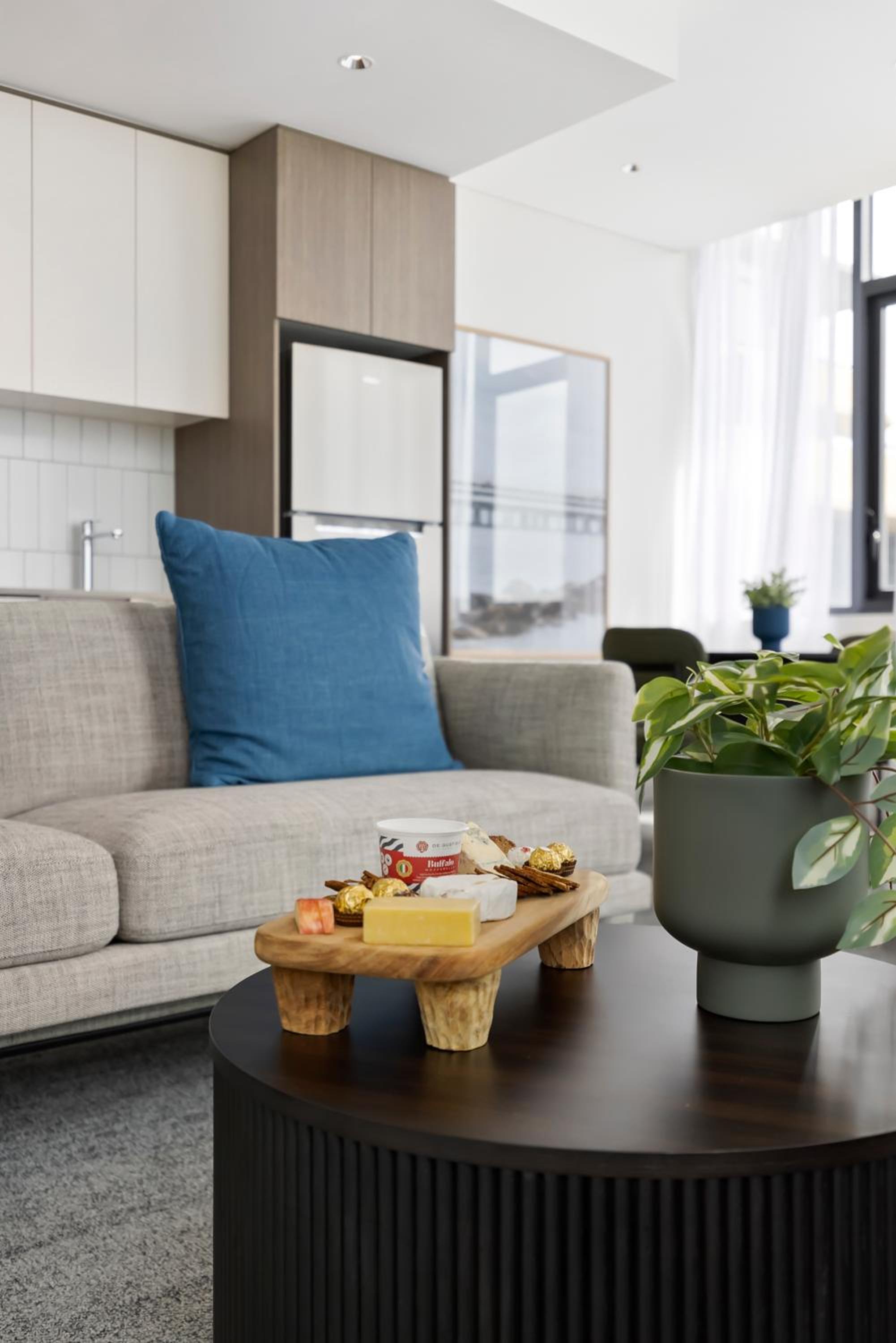 Three-Bedroom Apartment with Balcony photo 2