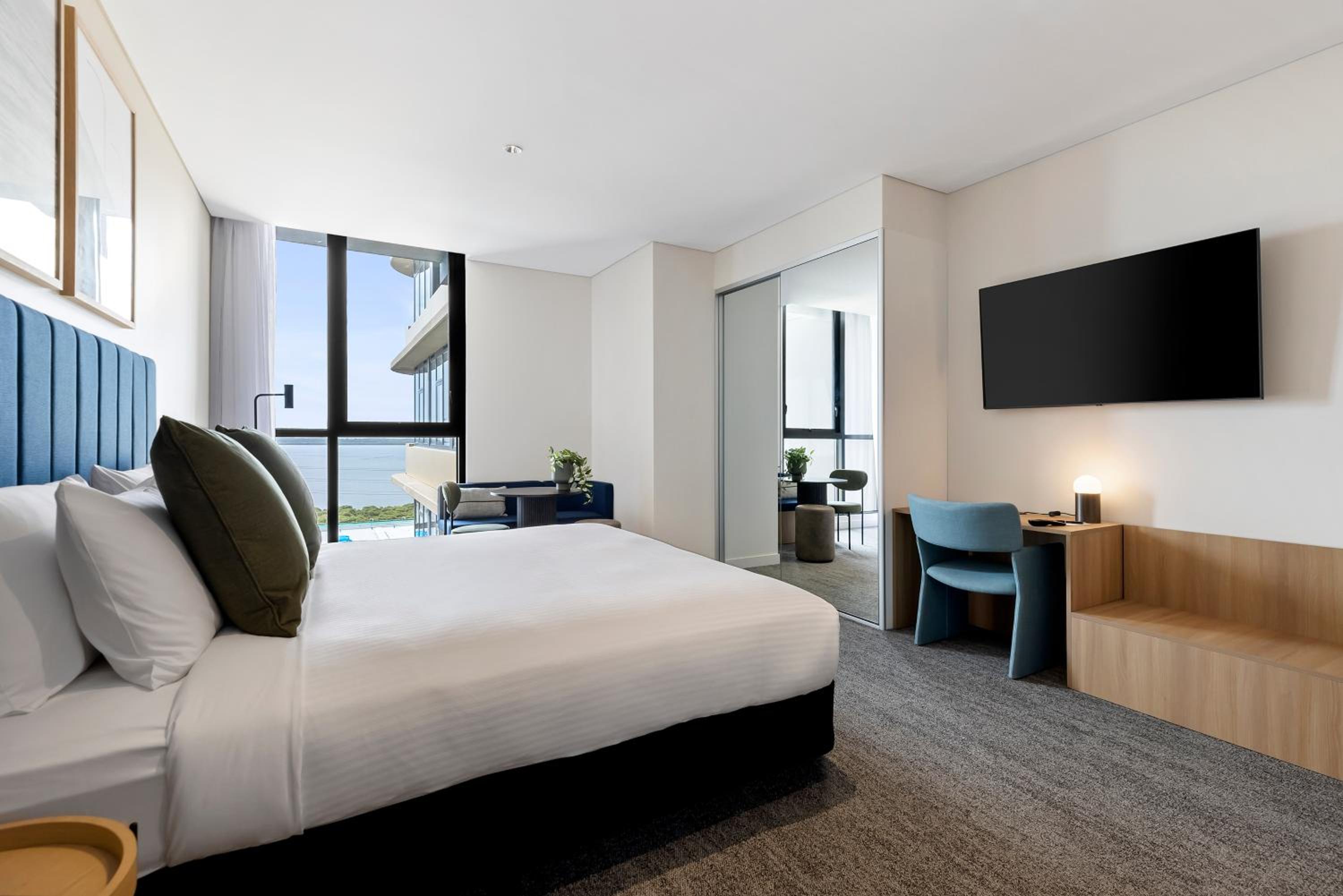 Deluxe Studio Apartment