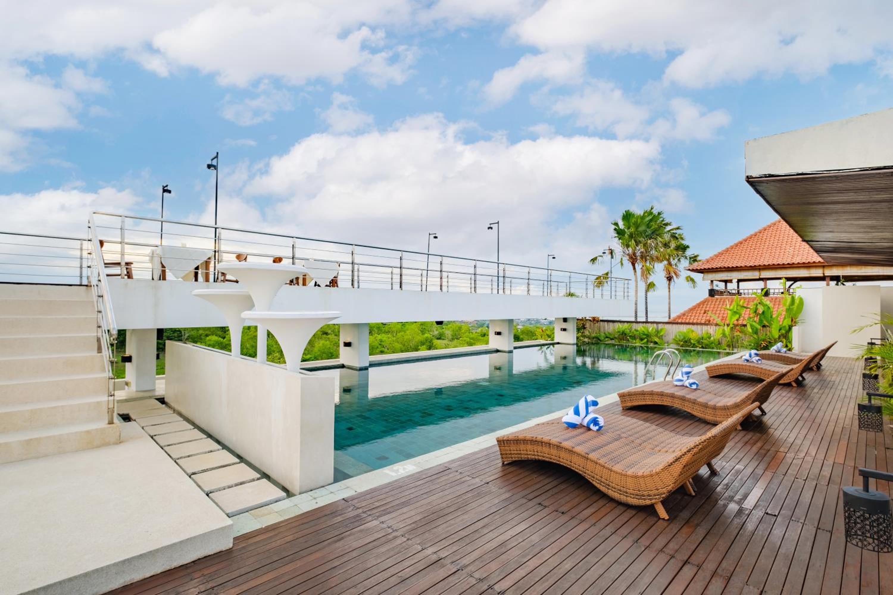 One-Bedroom Villa with Private Pool - Photo 43