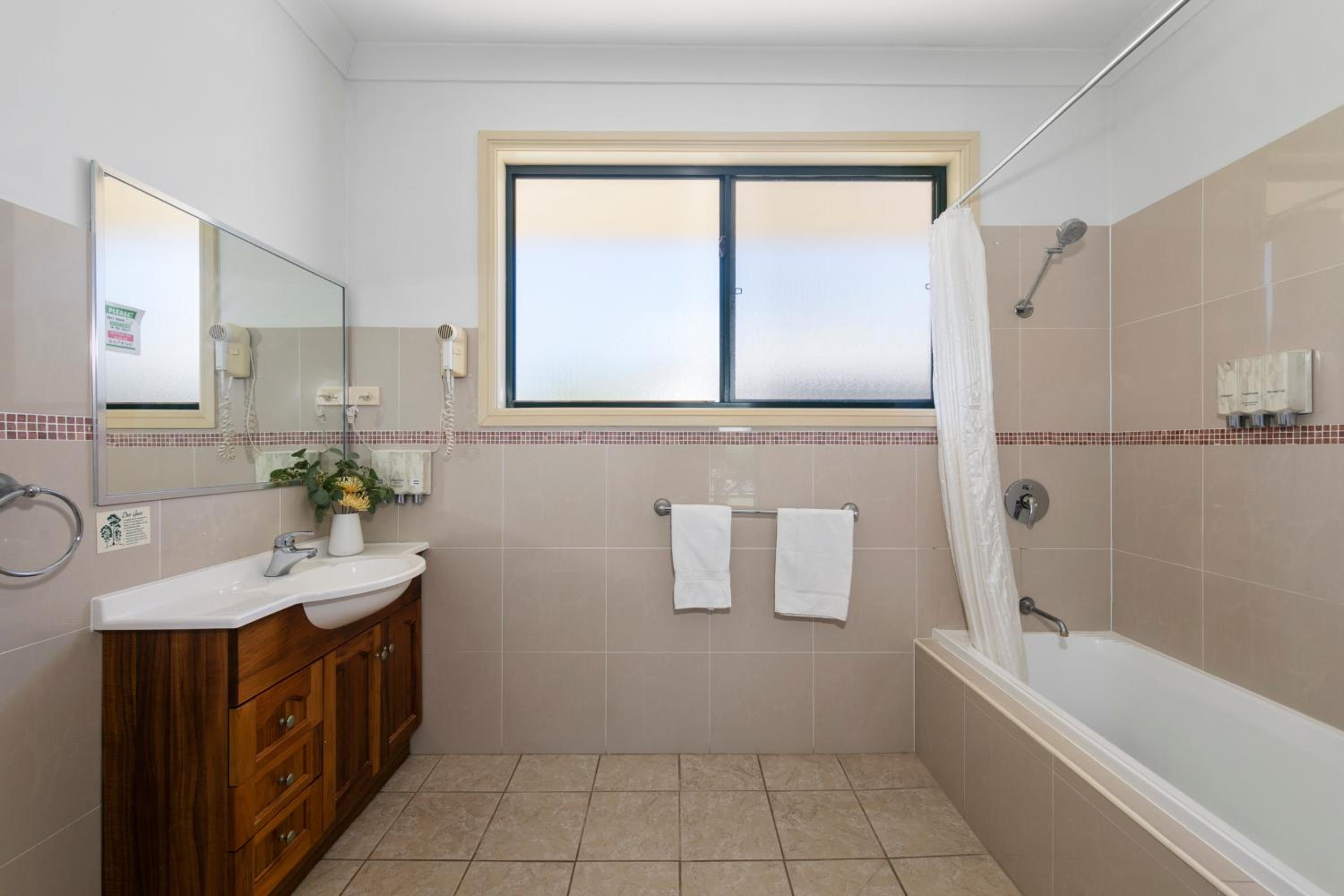 King Villa - Photo 4