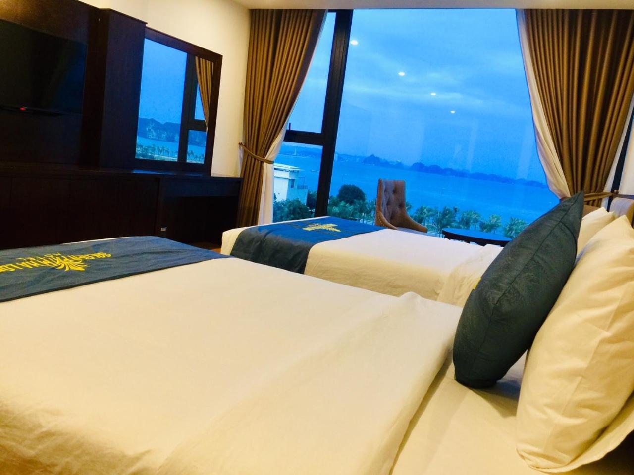 Family Room with Sea View - Photo 2