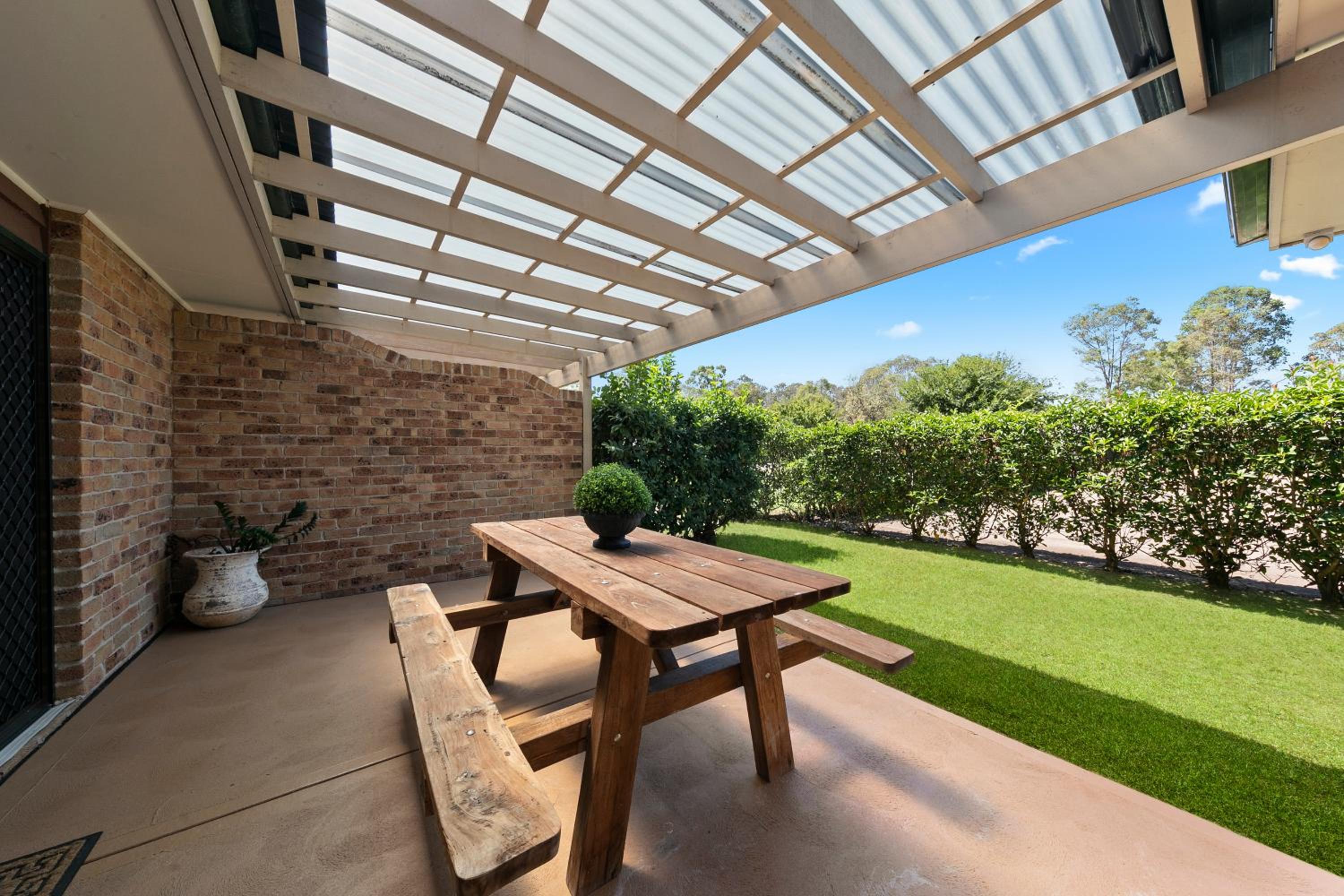 King Villa - Photo 2