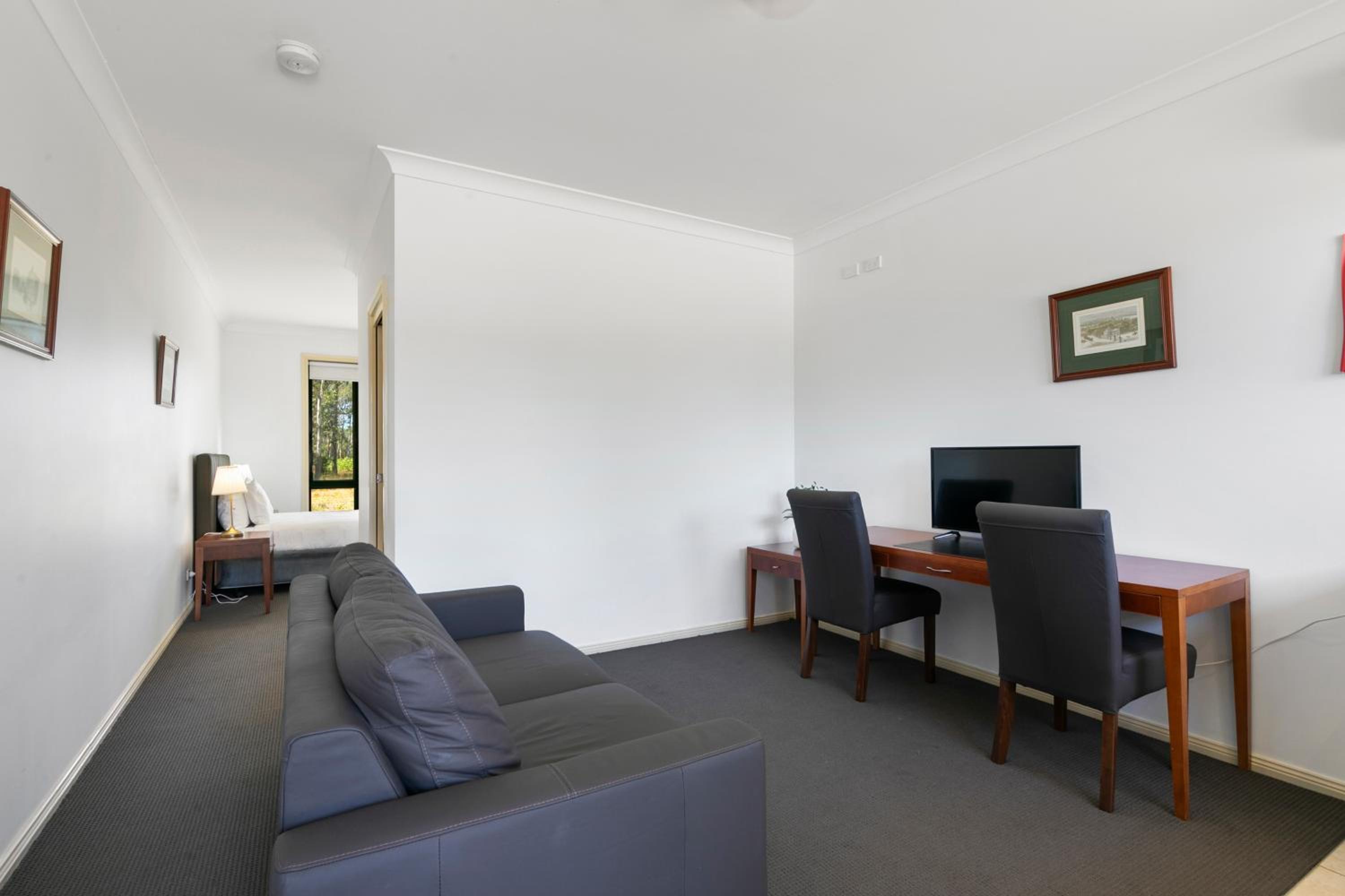 Queen Villa - Photo 1