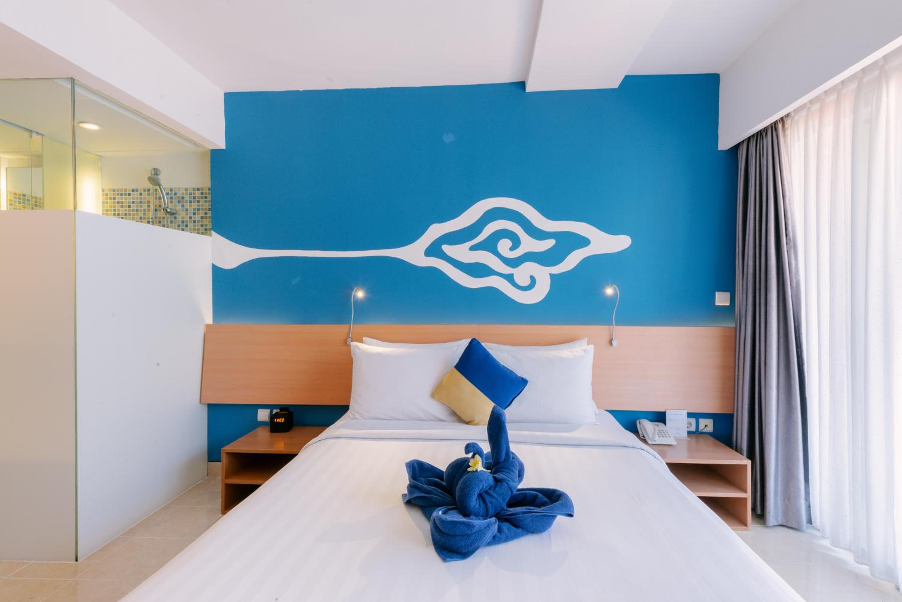 Deluxe Double Room Balcony with Free Welcome Beer photo 2