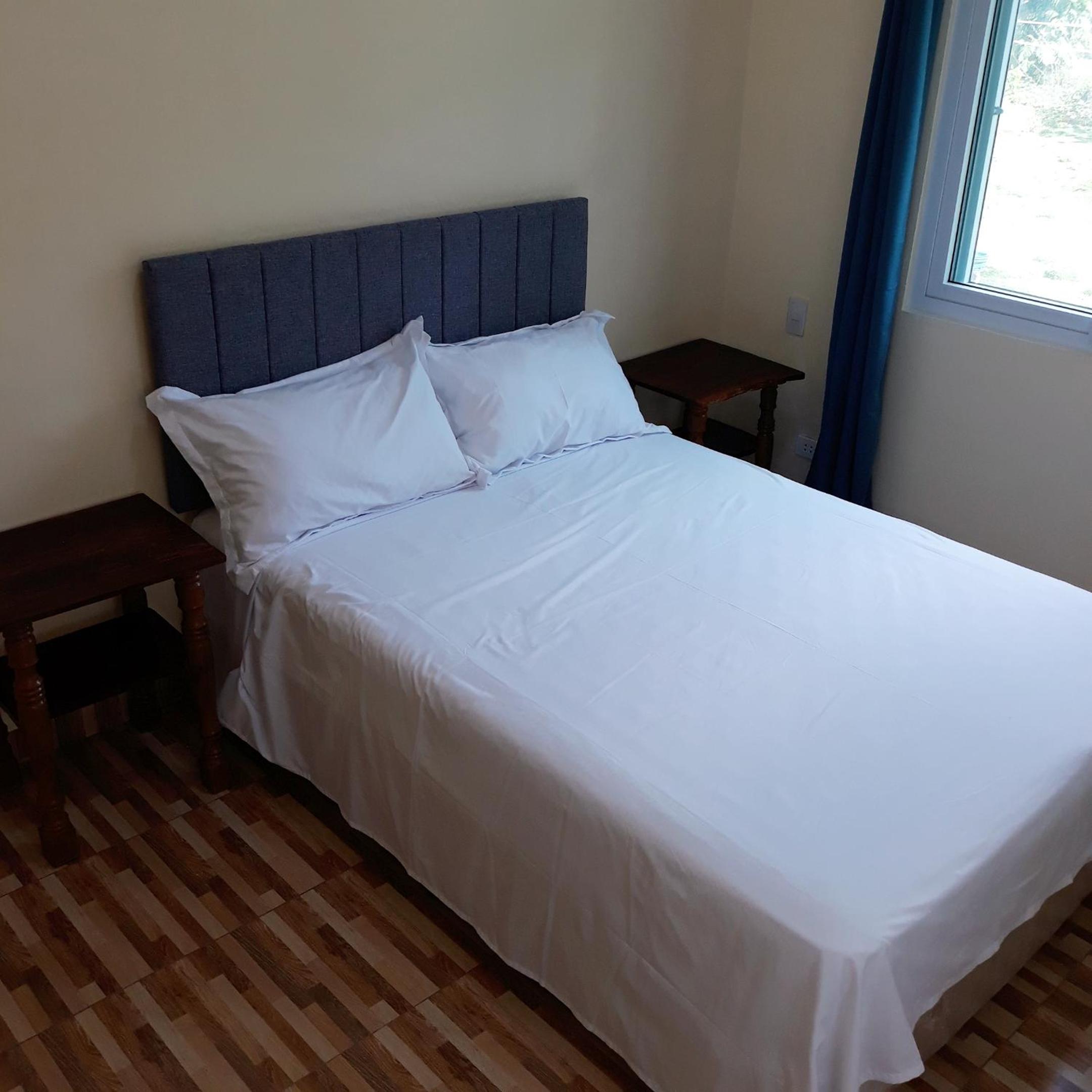 Deluxe Double Room - Photo 9