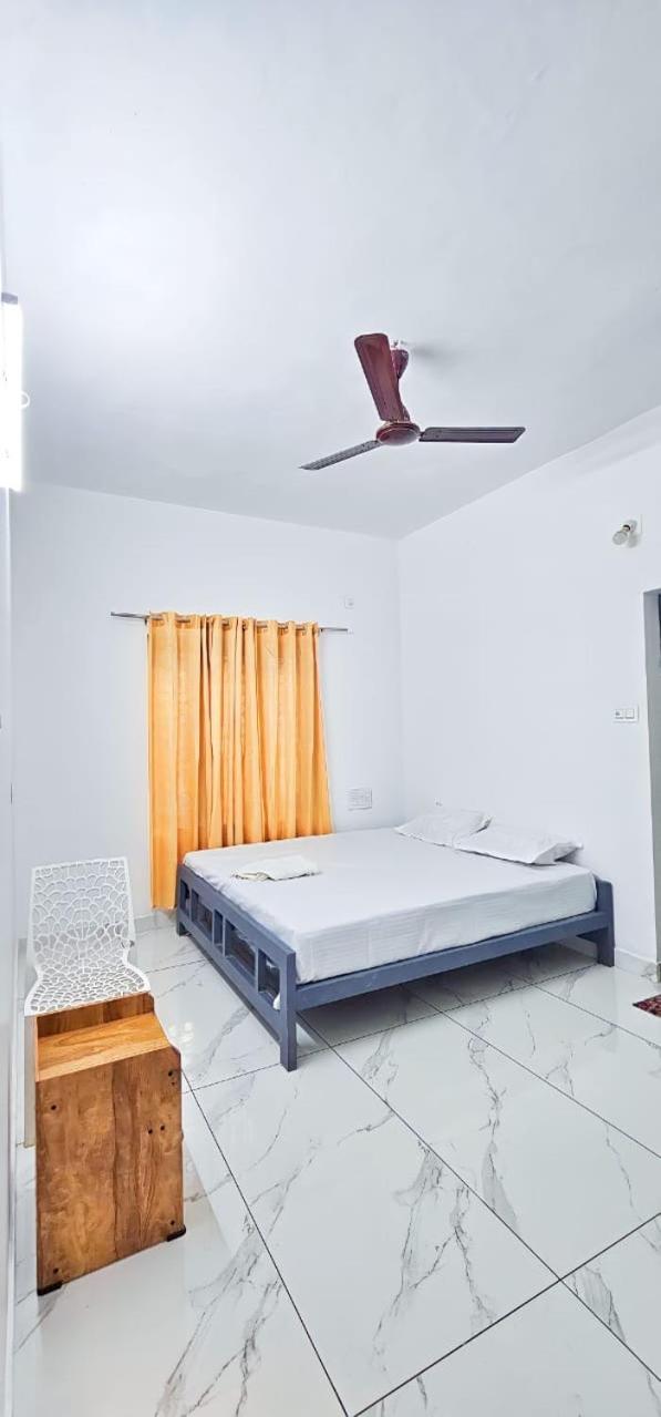 One-Bedroom Apartment photo 2