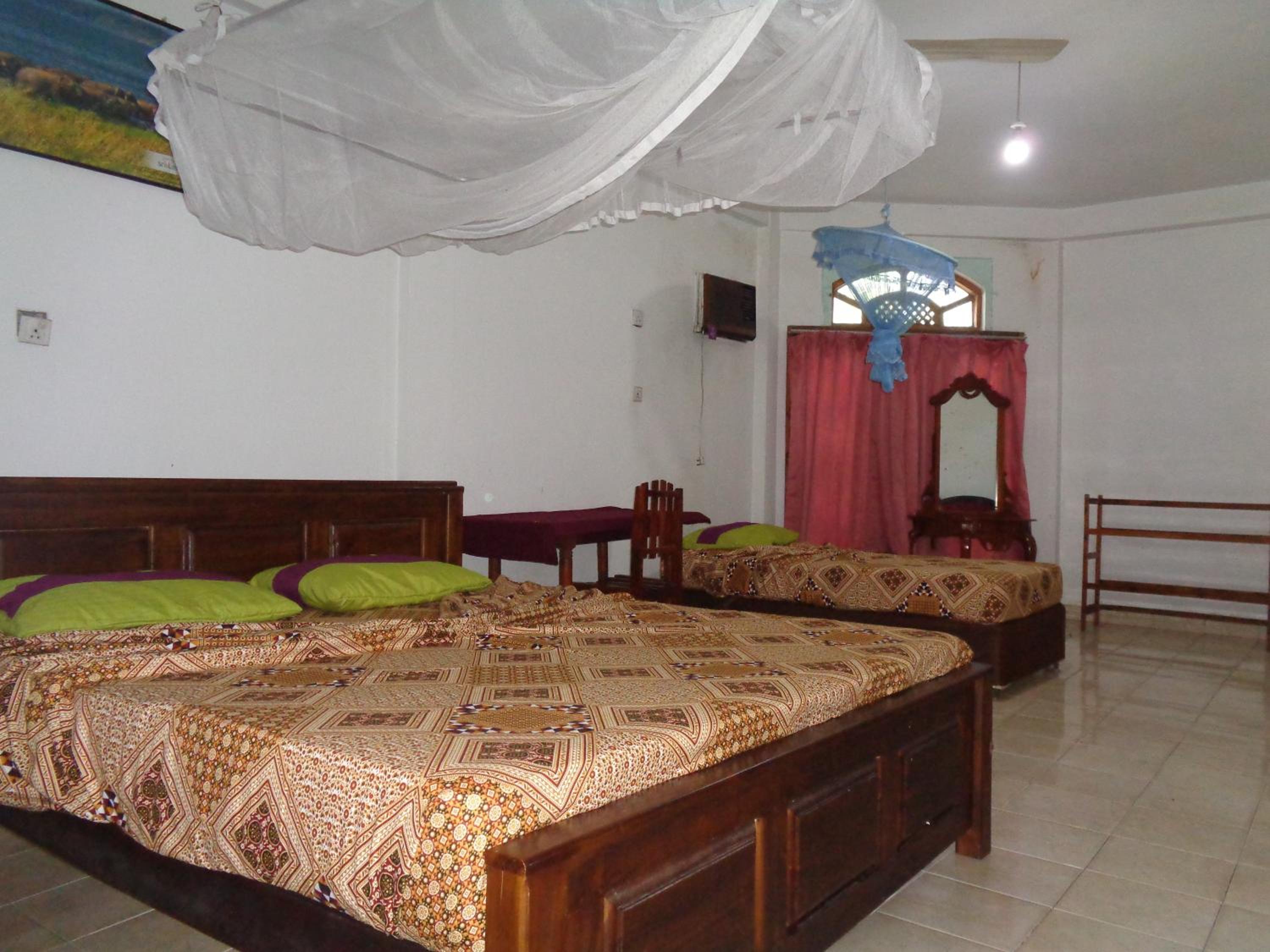 Deluxe Family Room photo 3