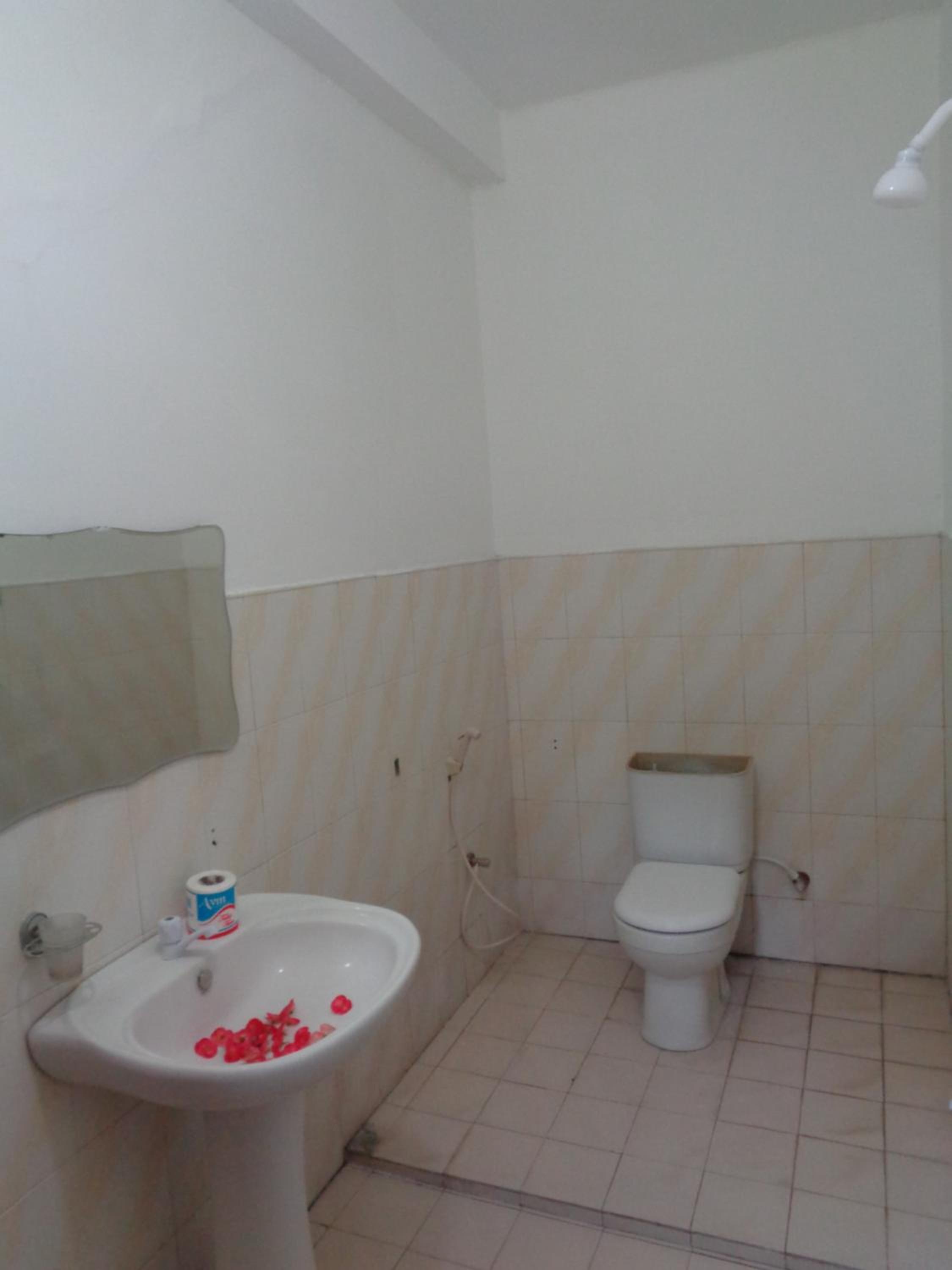 Family Room with Private Bathroom photo 3