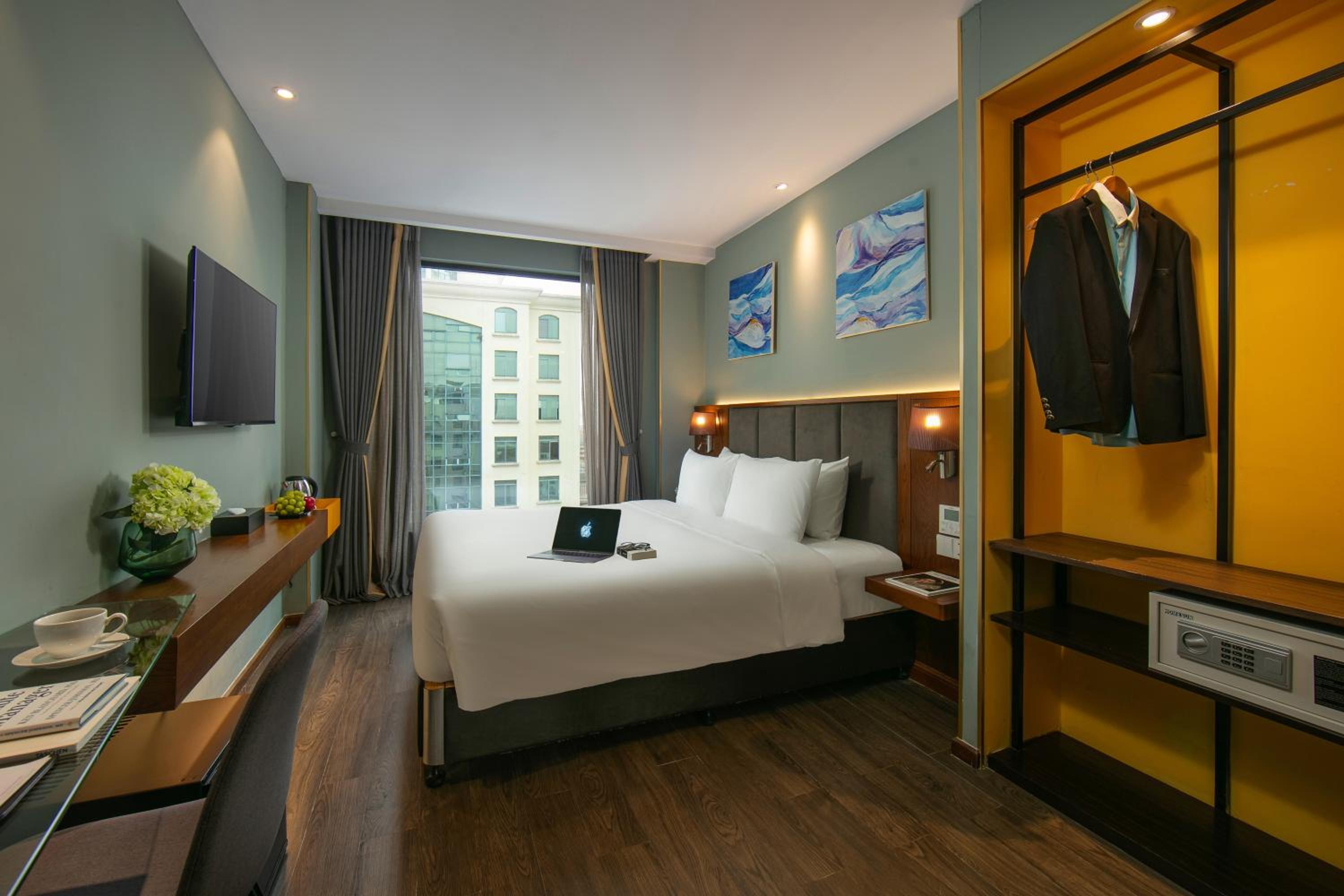Deluxe Queen Room photo 2