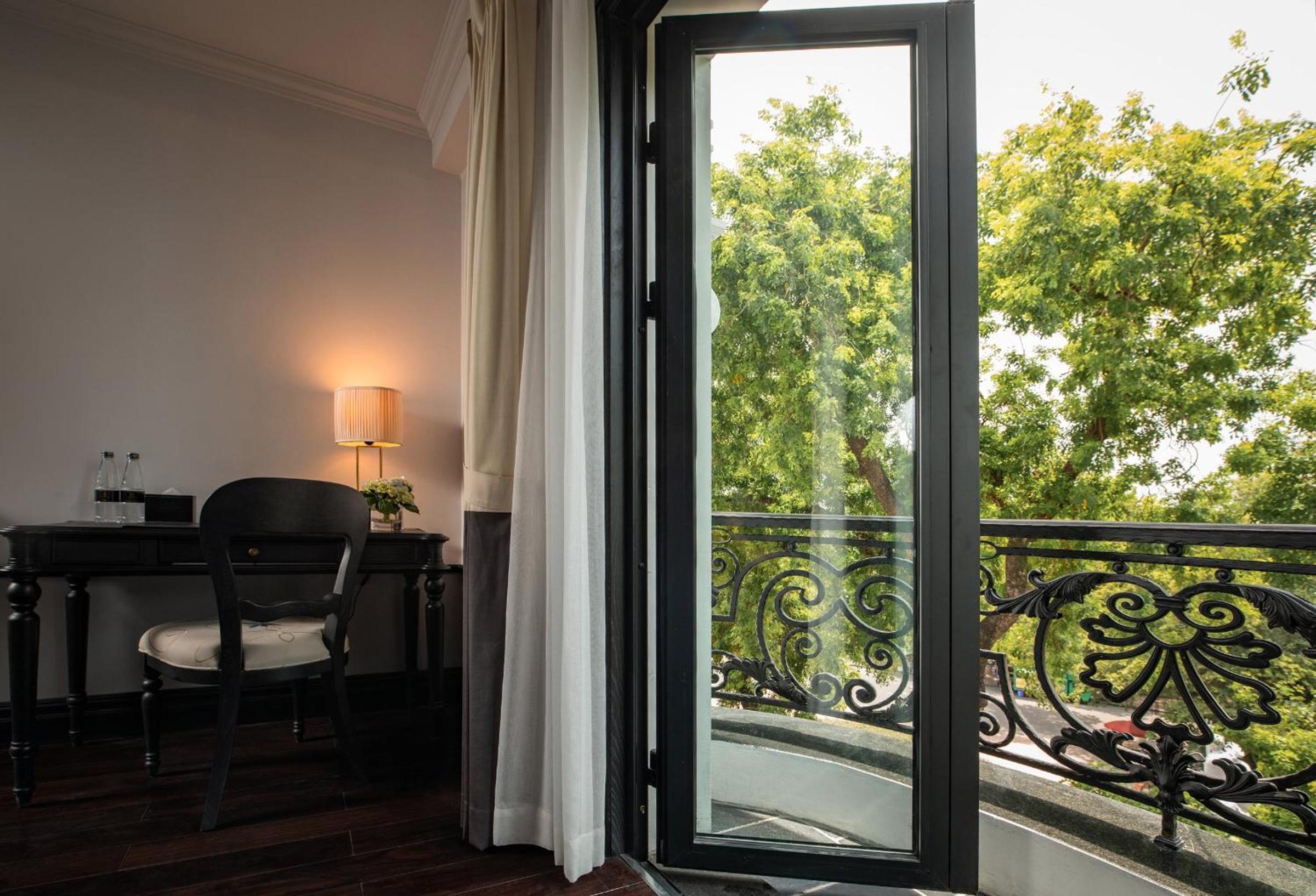 Junior Suite Balcony - Photo 8