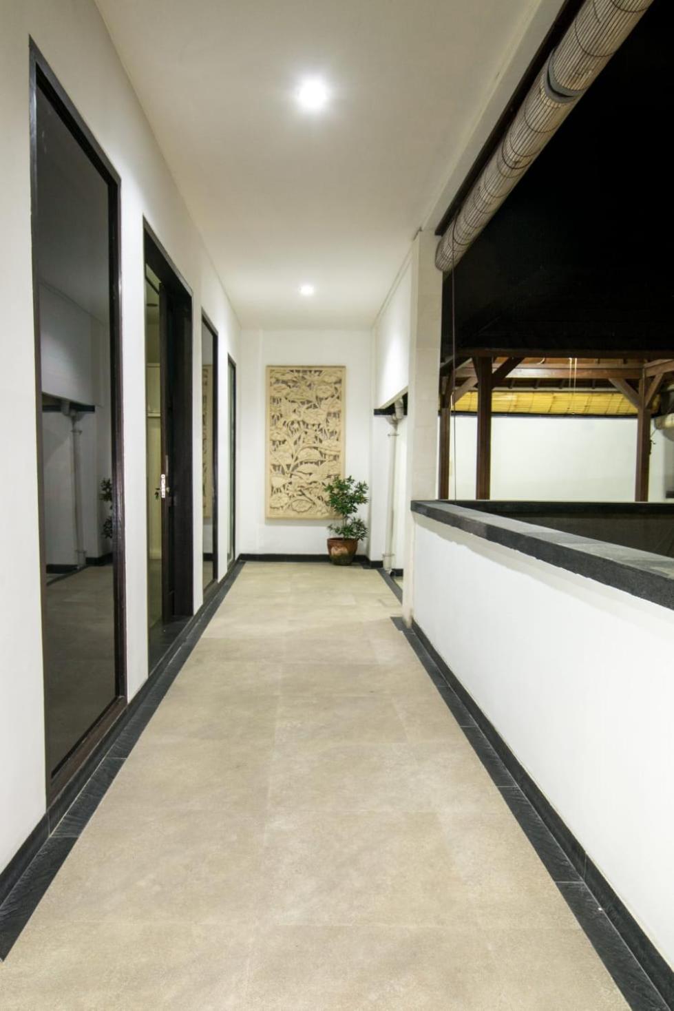 Three-Bedroom Villa photo 3