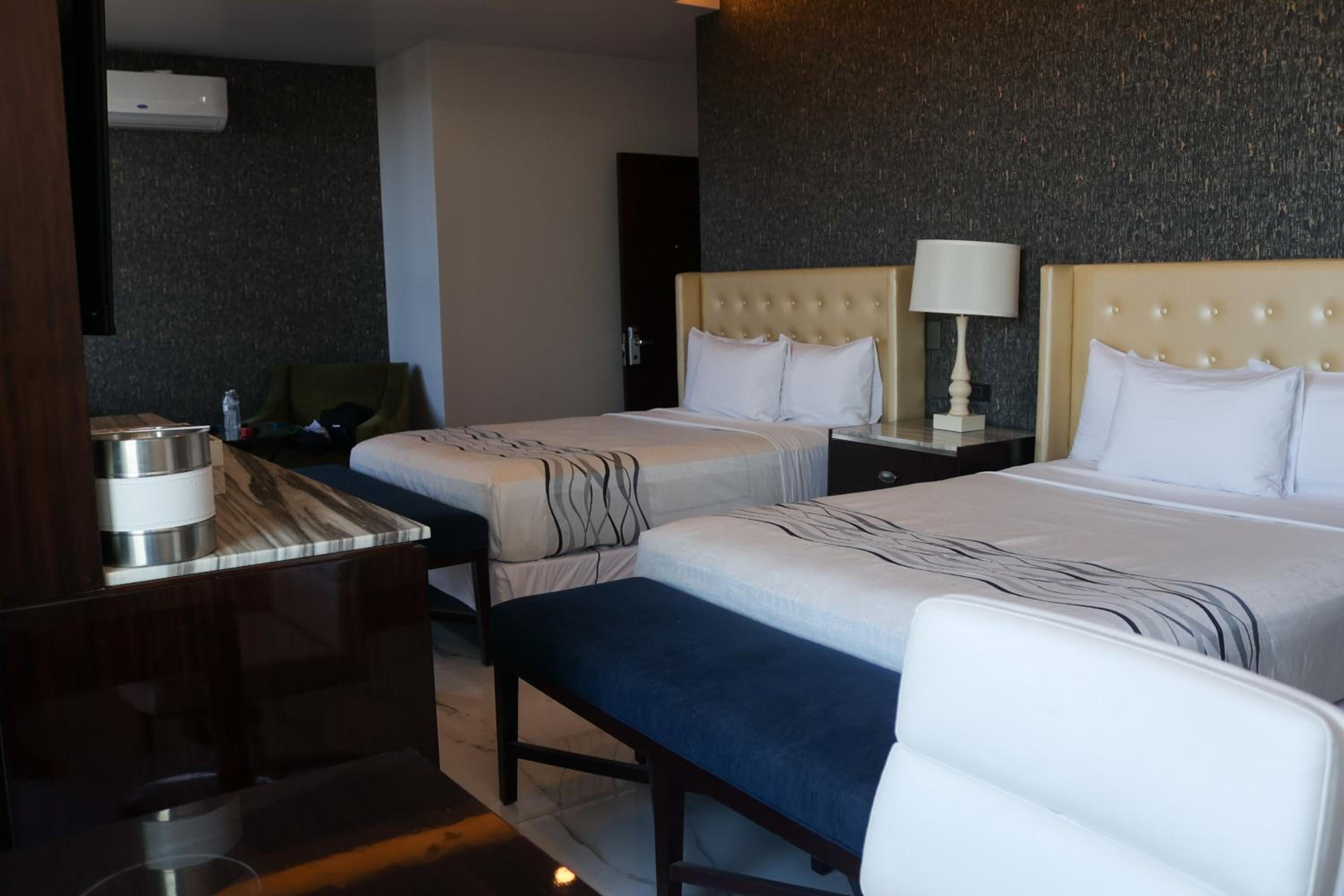 Deluxe Twin Room photo 2