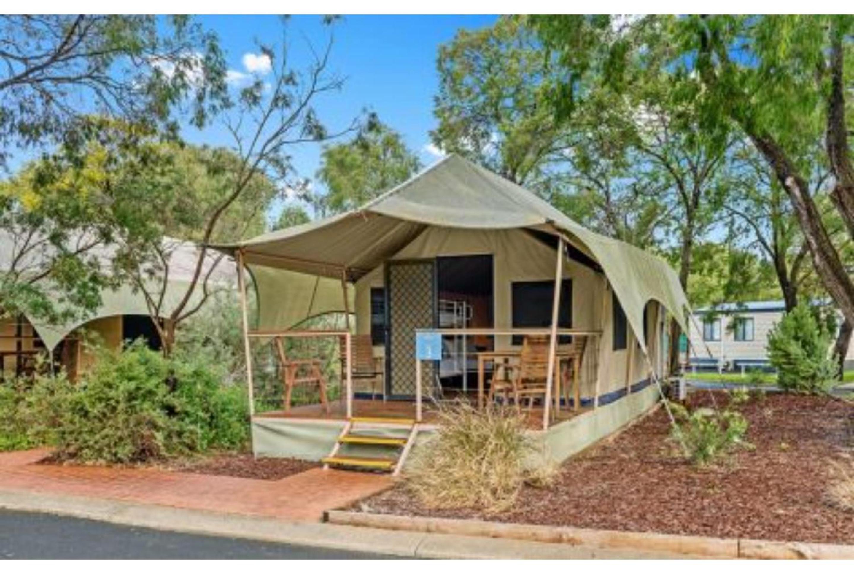 Deluxe Safari Tent - Sleep 4 photo 3