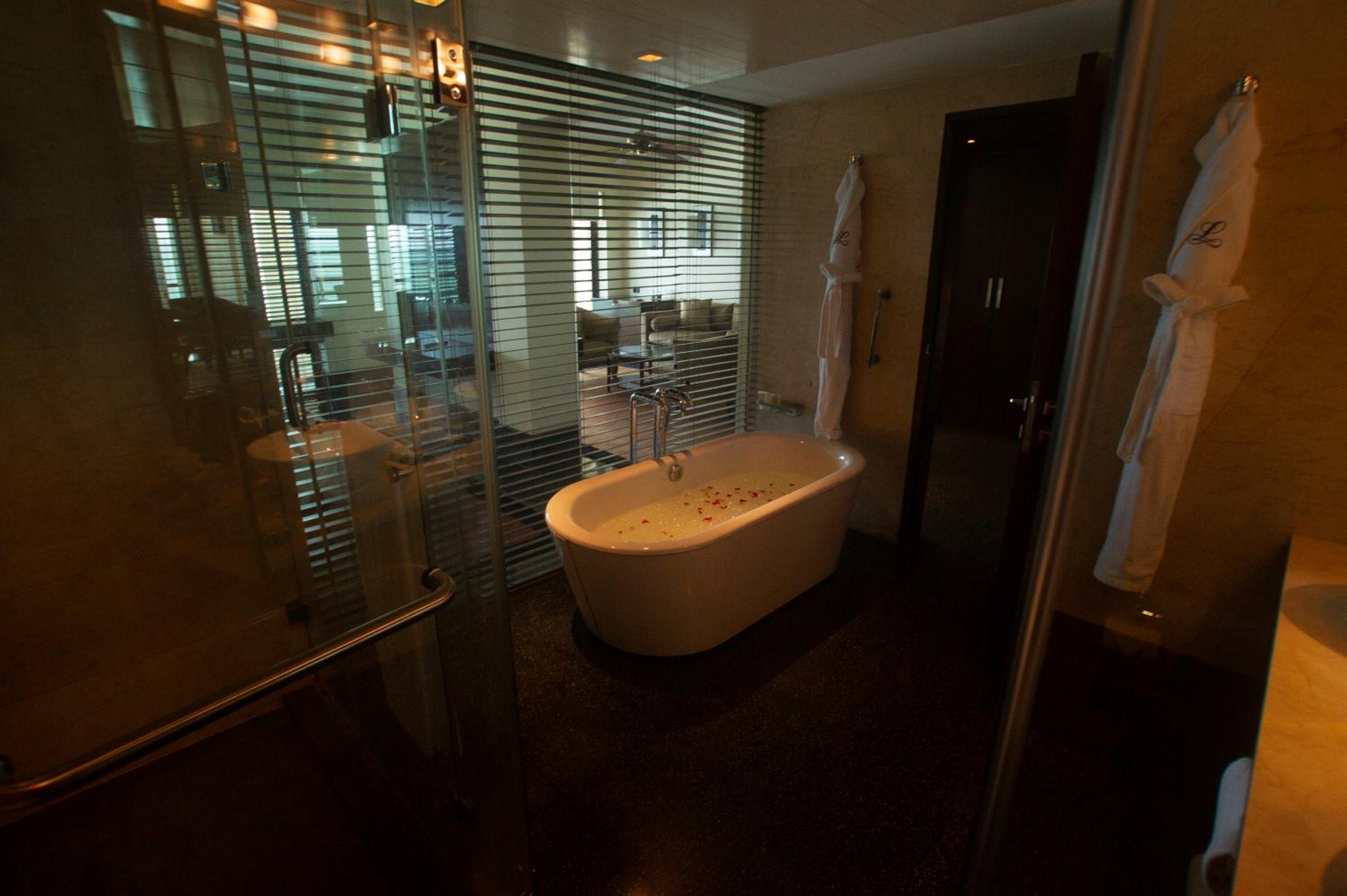 Royal Club Suite - Photo 2