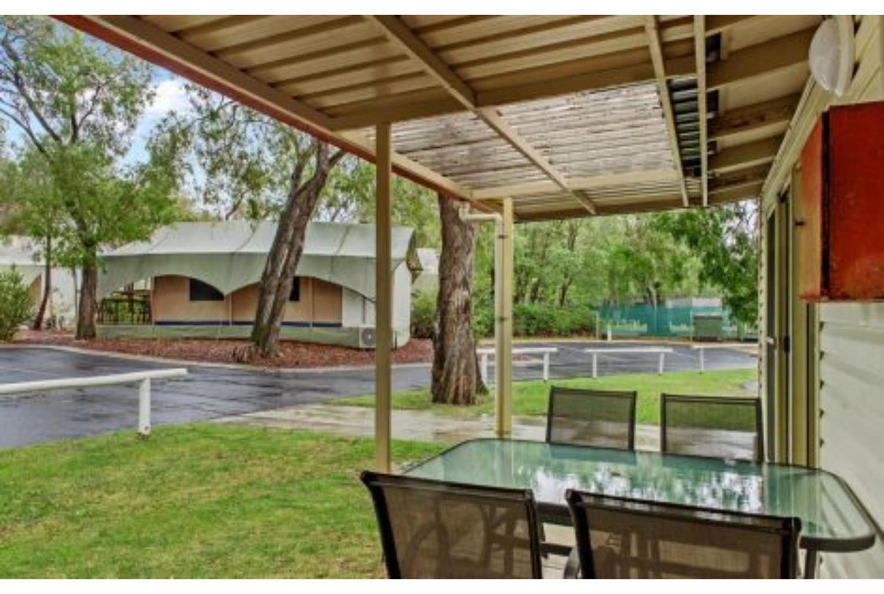 Standard 2 Bedroom Cabin - Sleeps 6 photo 3