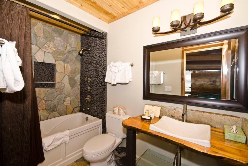 Four-Bedroom House photo 2