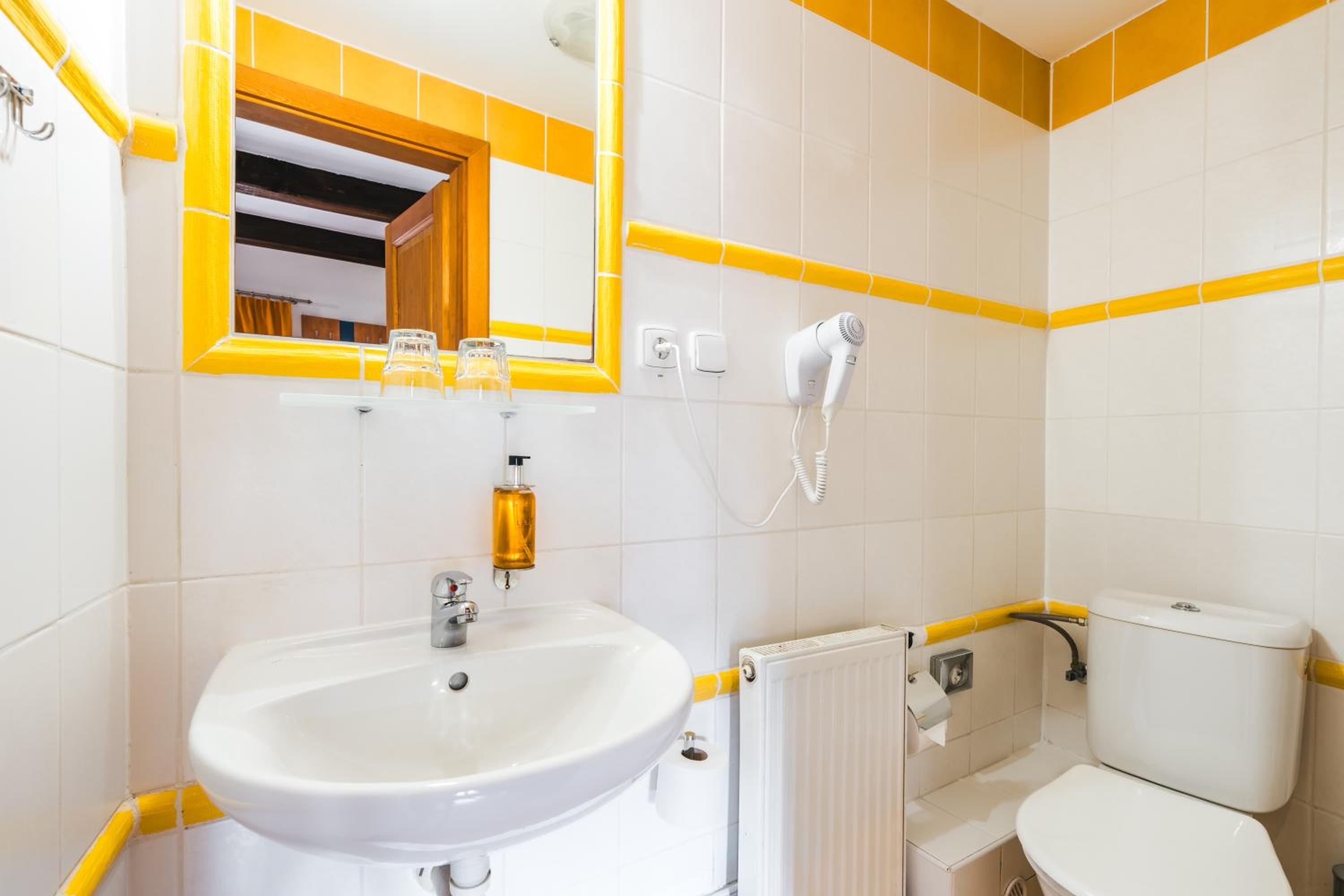 Double or Twin Room with View photo 2