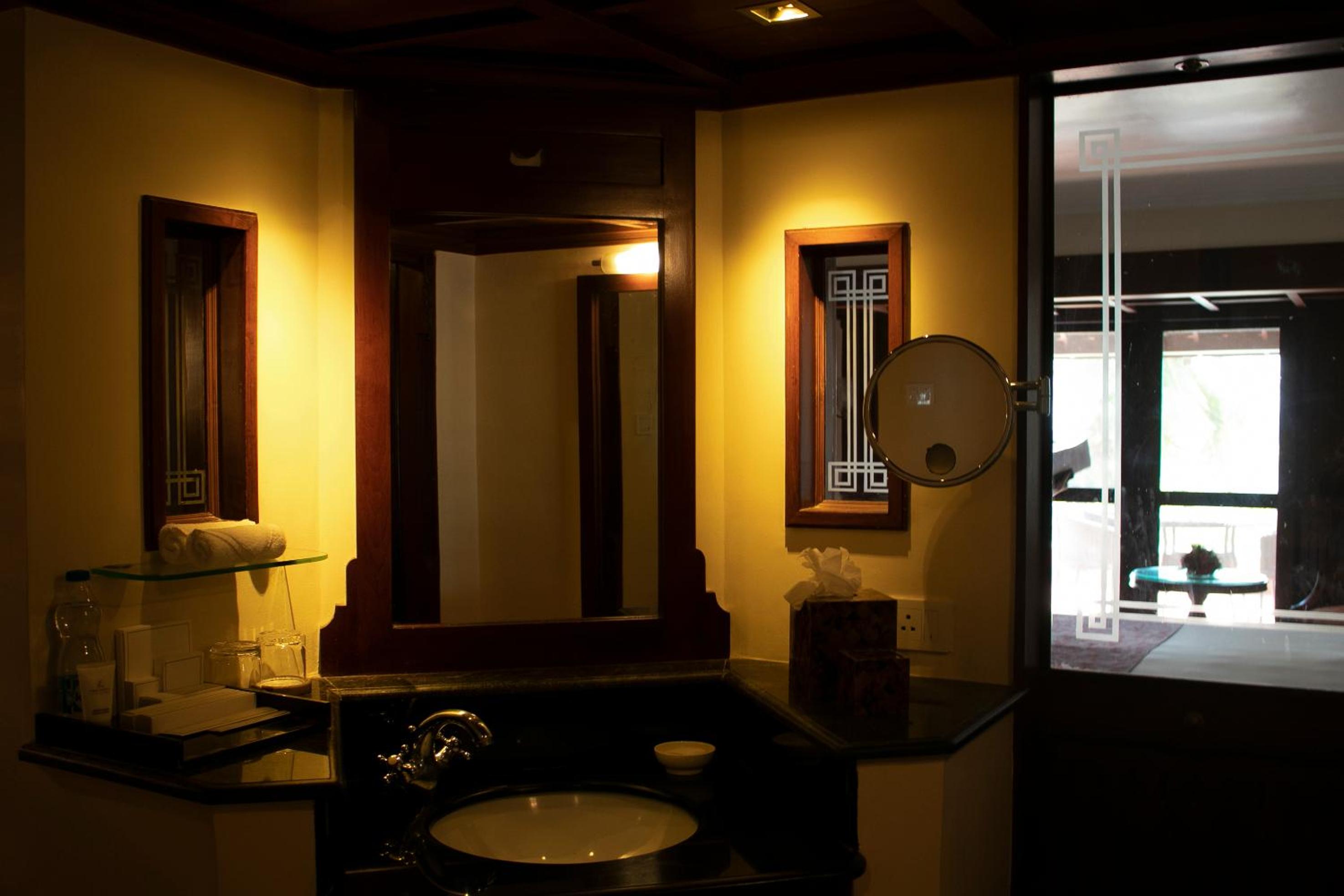 Premier Sea View Room - Photo 4