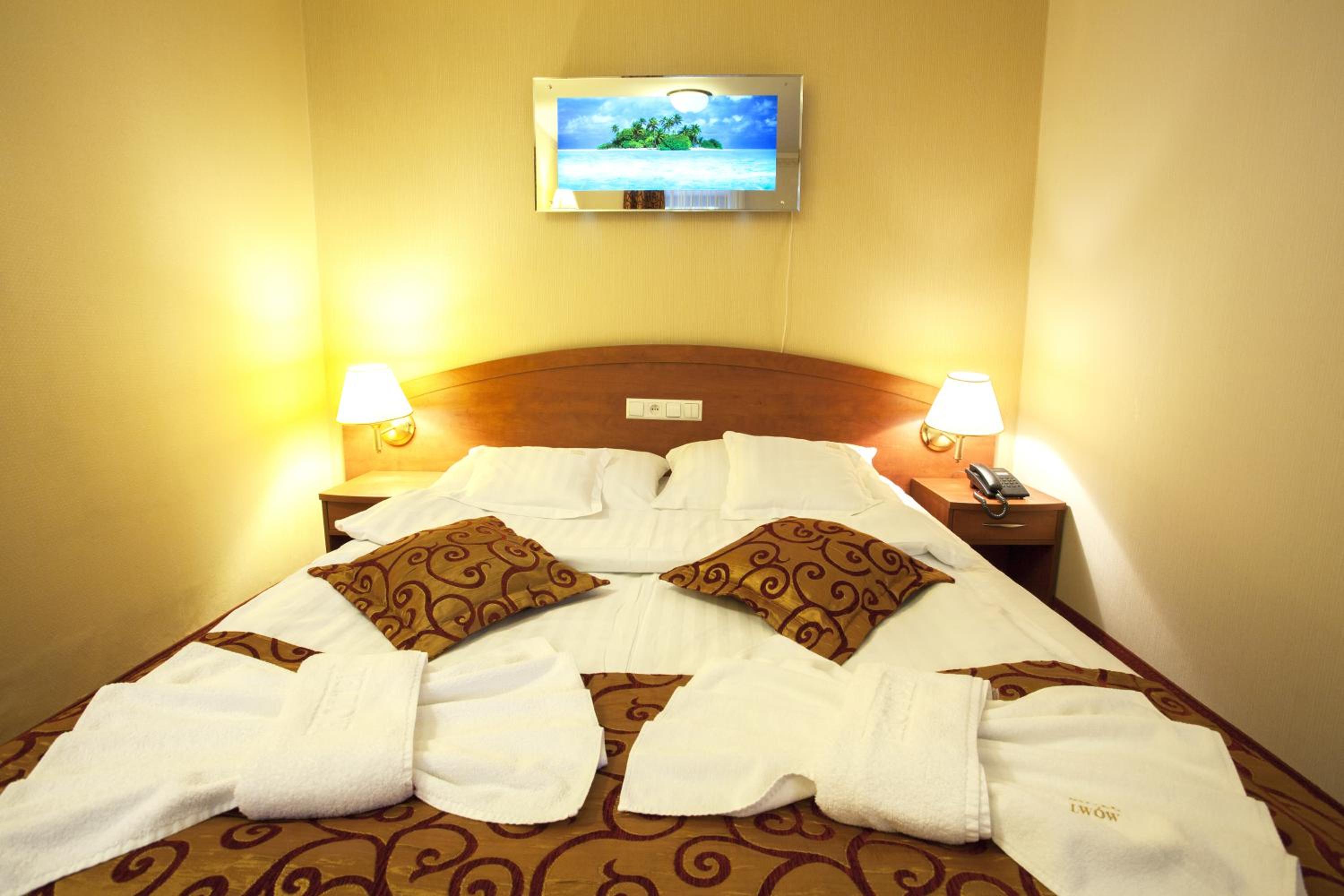 Double Room - Photo 3