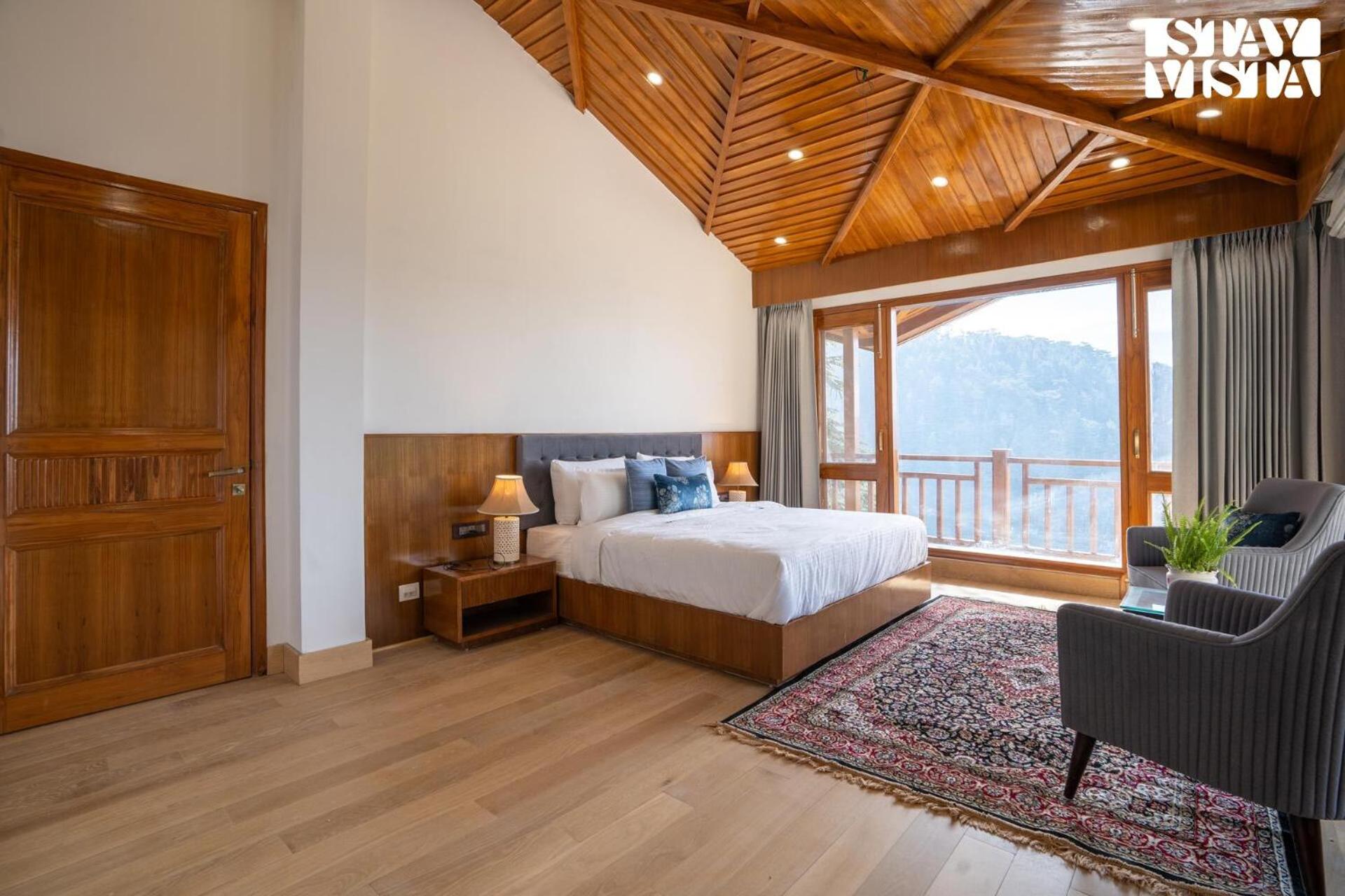 Three-Bedroom Villa photo 1