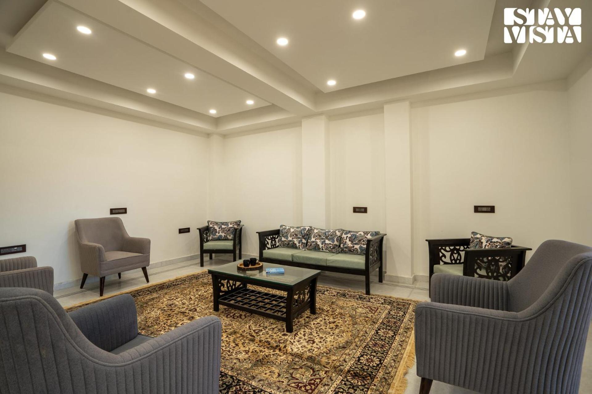 Three-Bedroom Villa photo 2