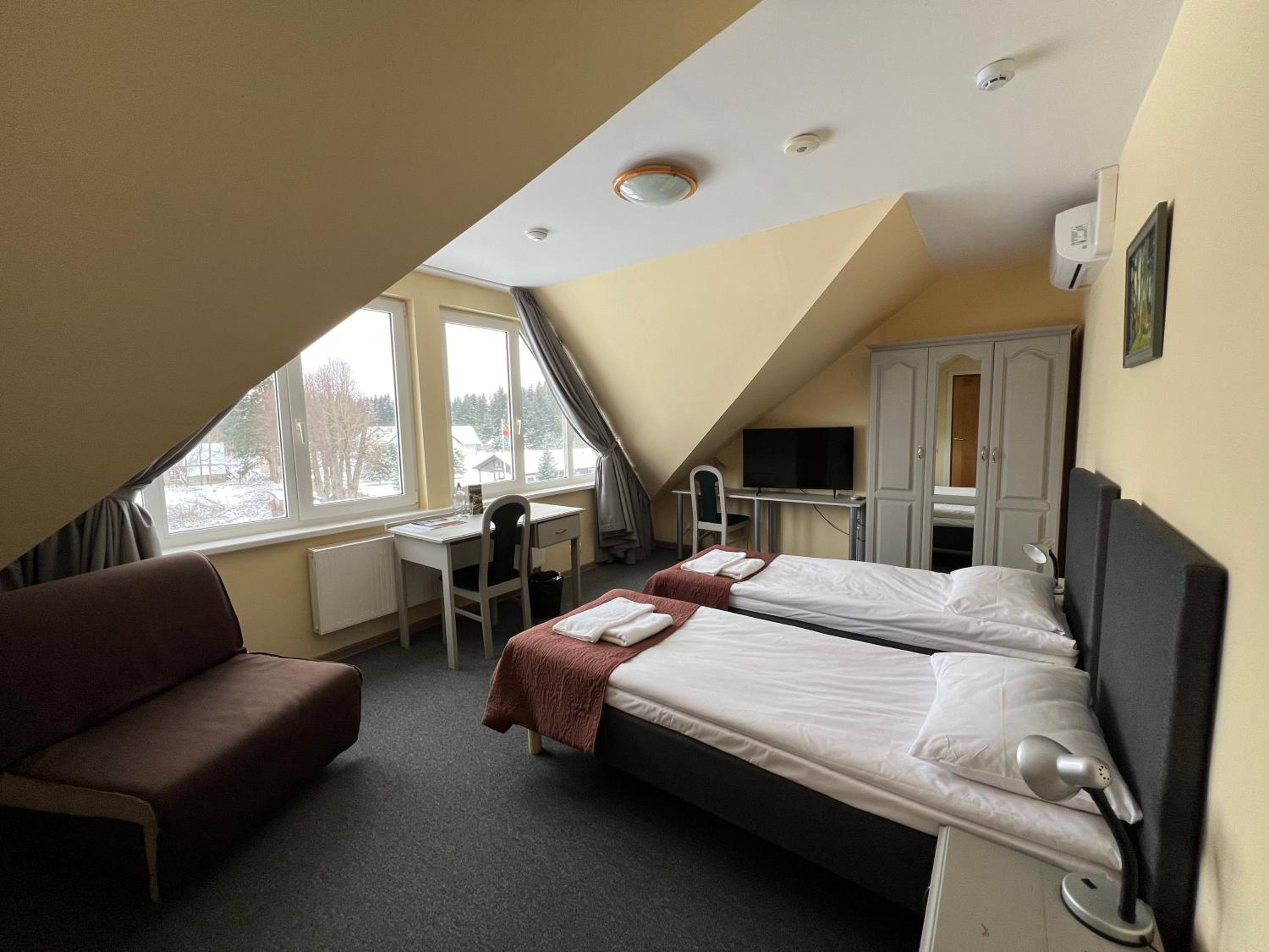 Standard Double or Twin Room - Photo 1