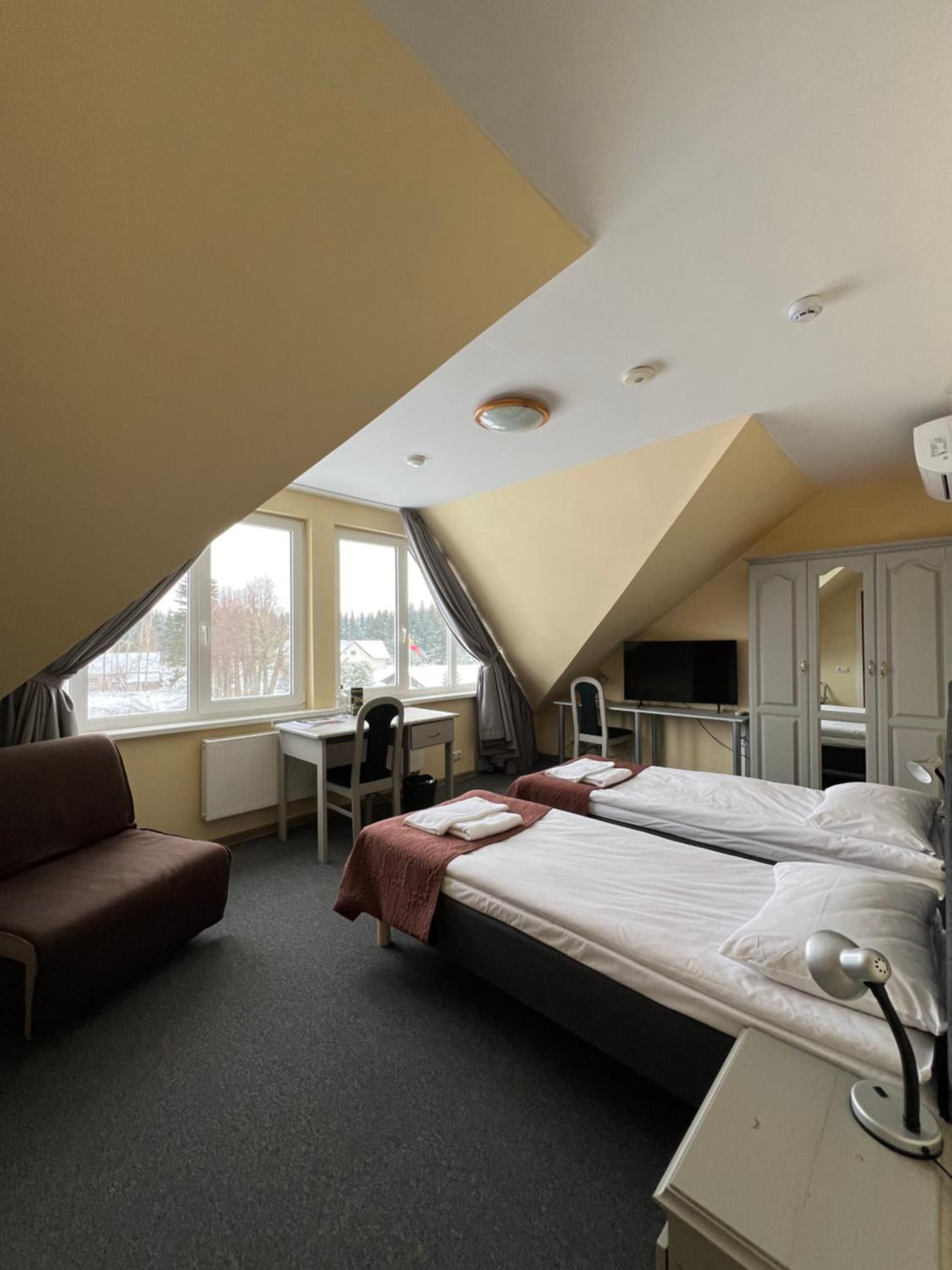 Standard Double or Twin Room - Photo 3