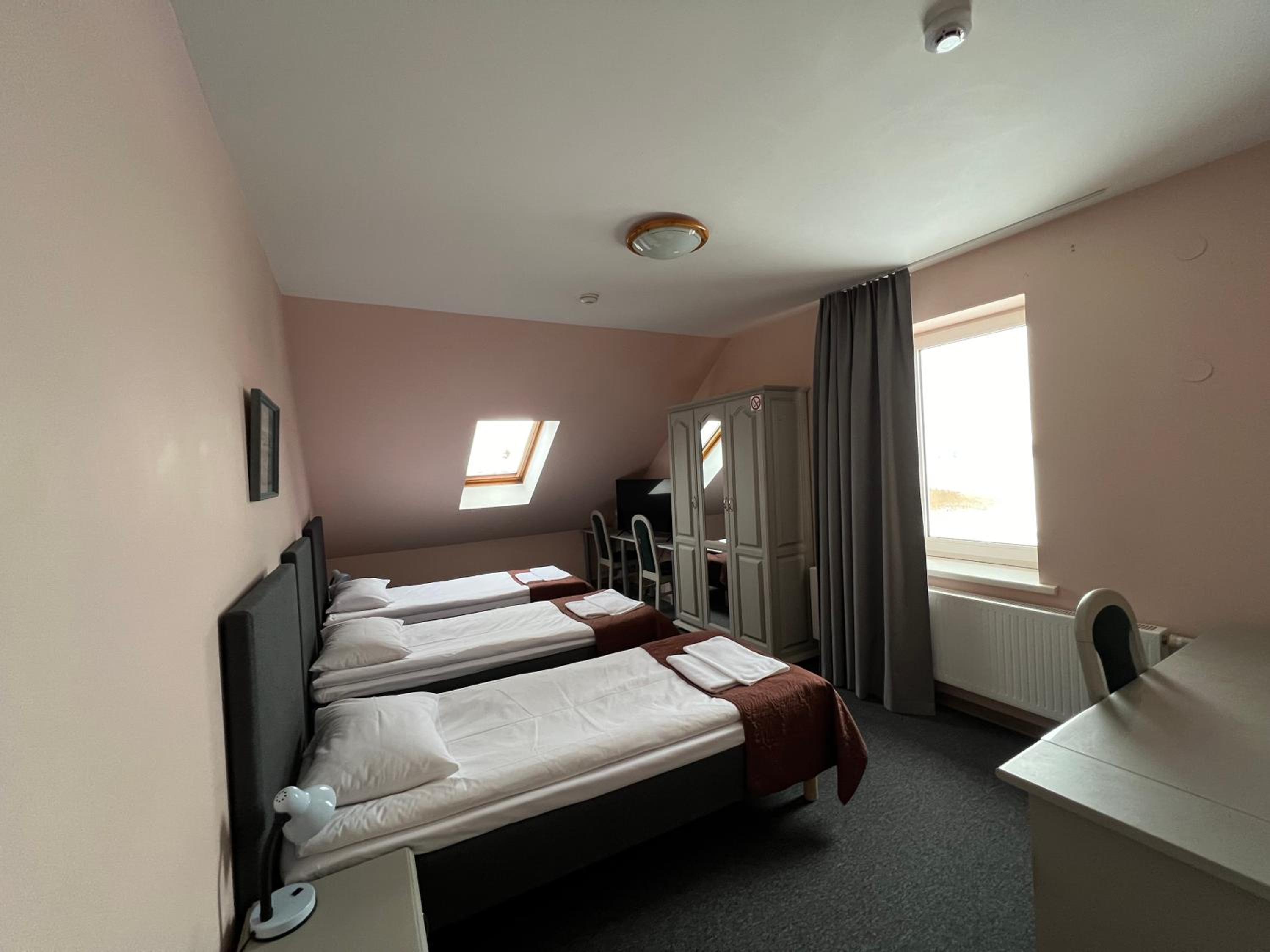 Standard Triple Room - Photo 2