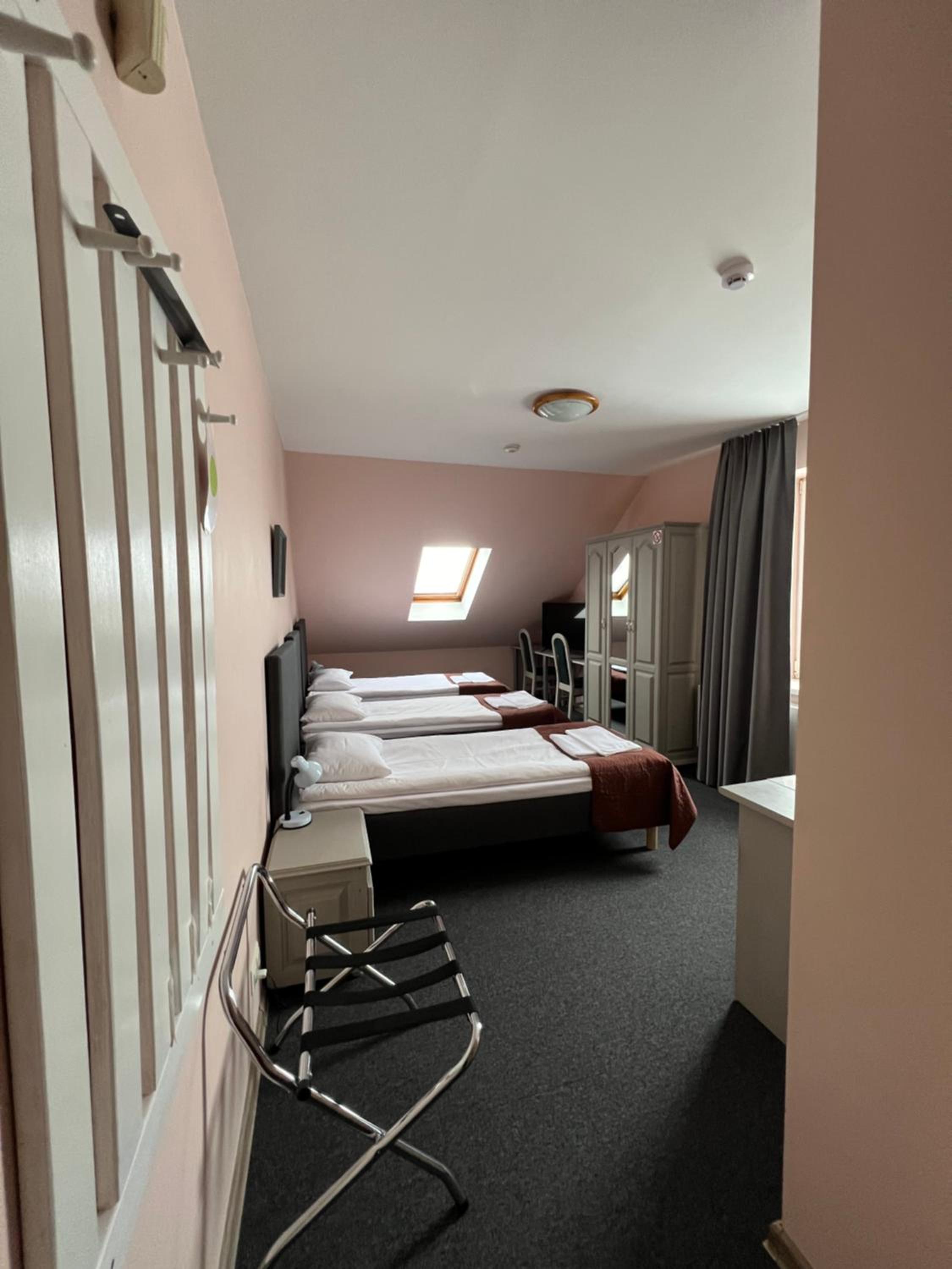 Standard Triple Room - Photo 1