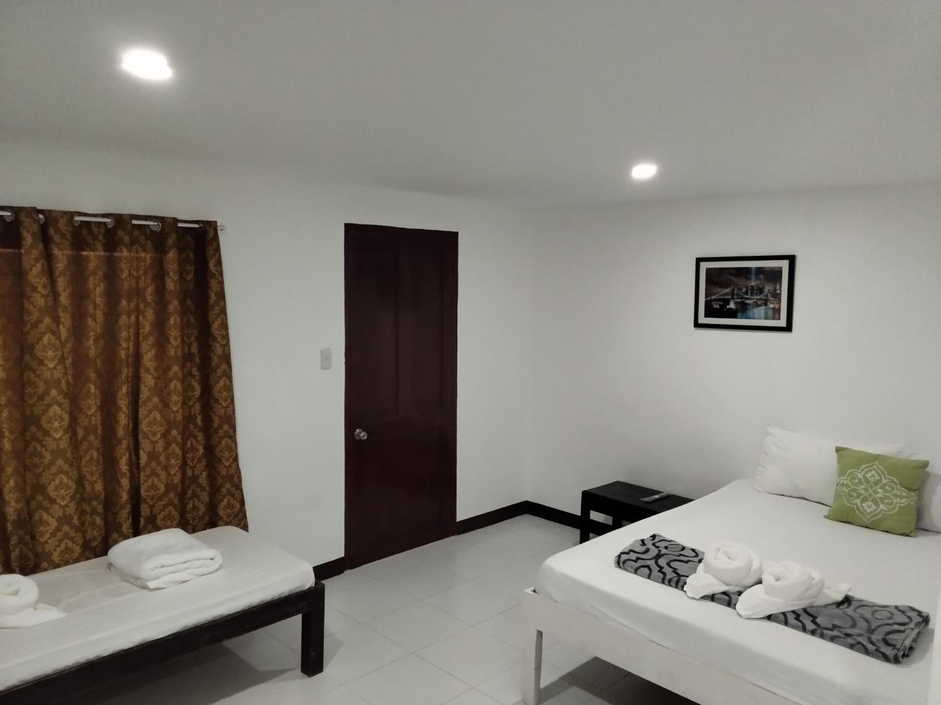 Superior Triple Room photo 3