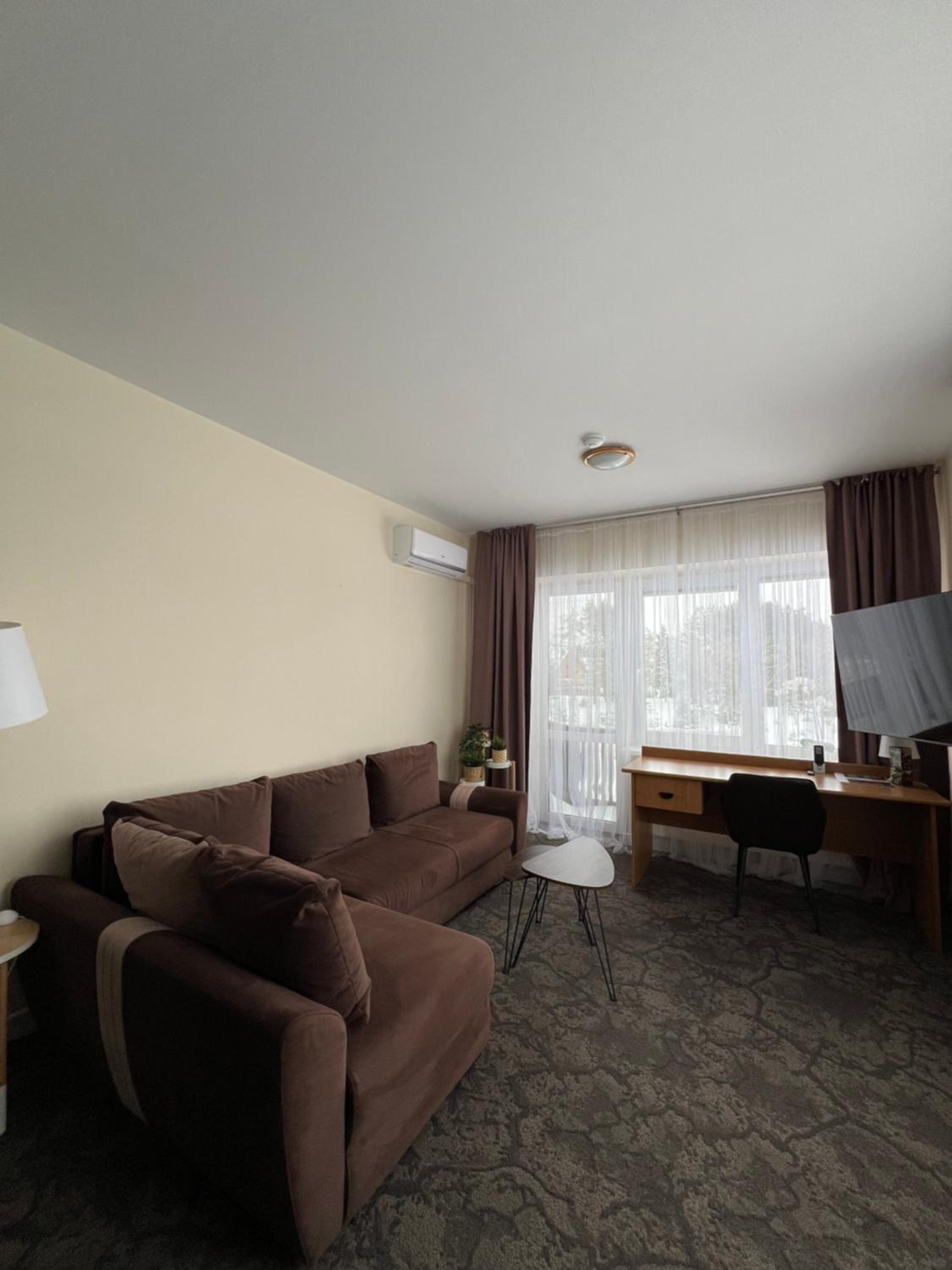 Deluxe Double or Twin Room - Photo 5