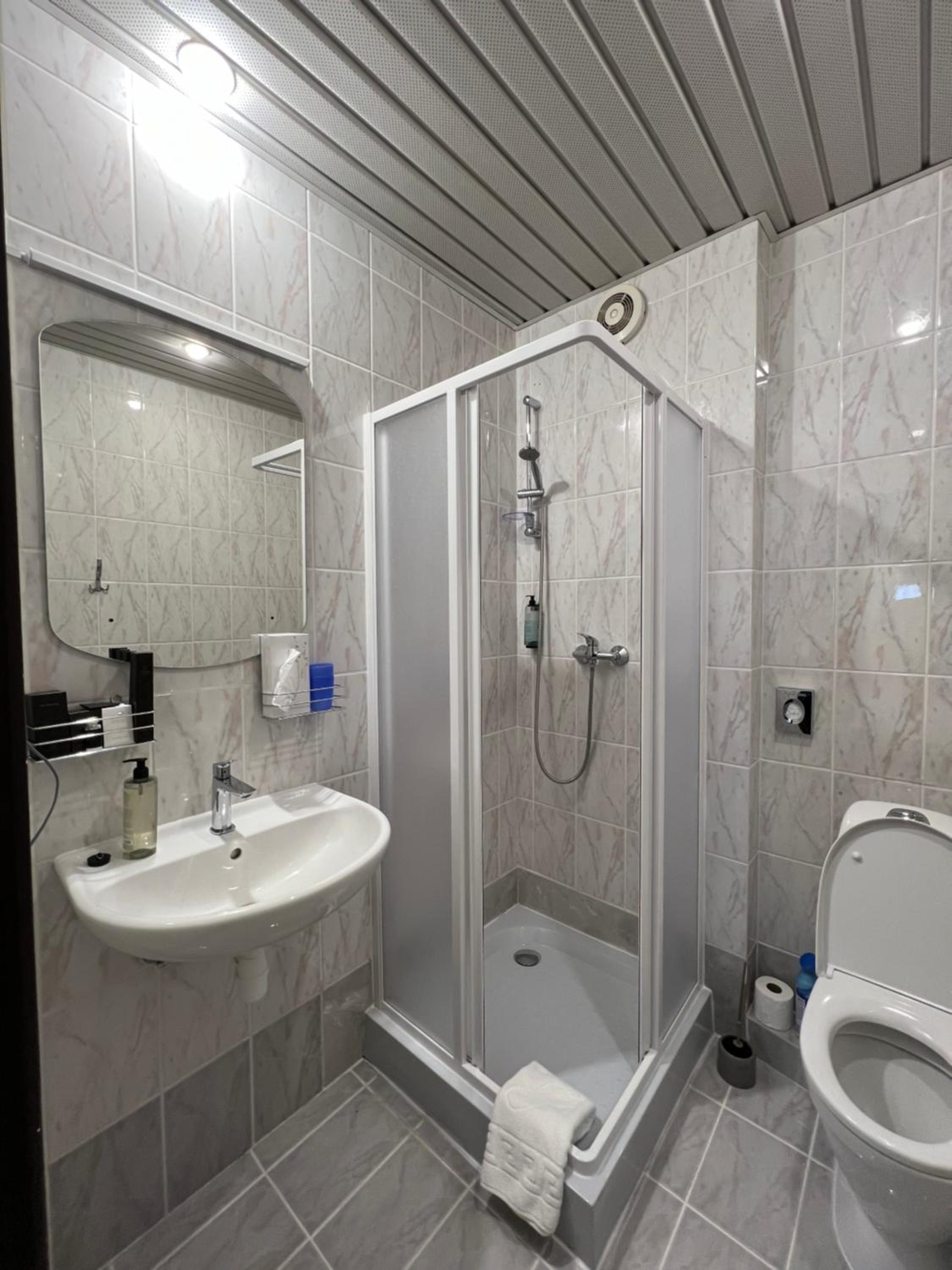 Deluxe Double or Twin Room - Photo 22