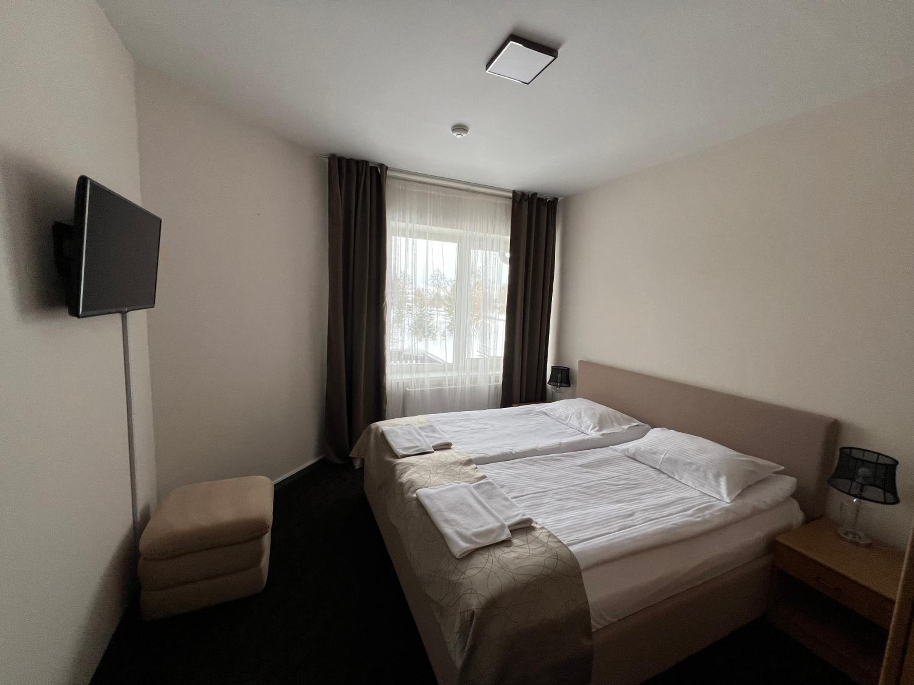 Deluxe Double or Twin Room - Photo 21