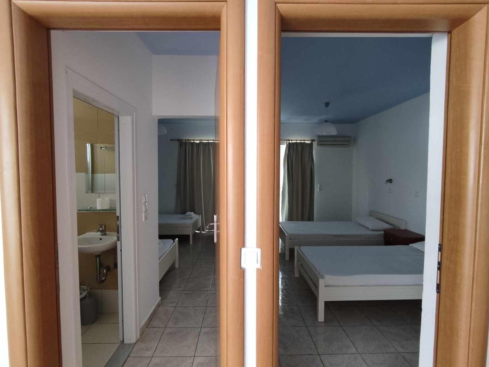 Two-Bedroom Apartment (4-6 Adults)