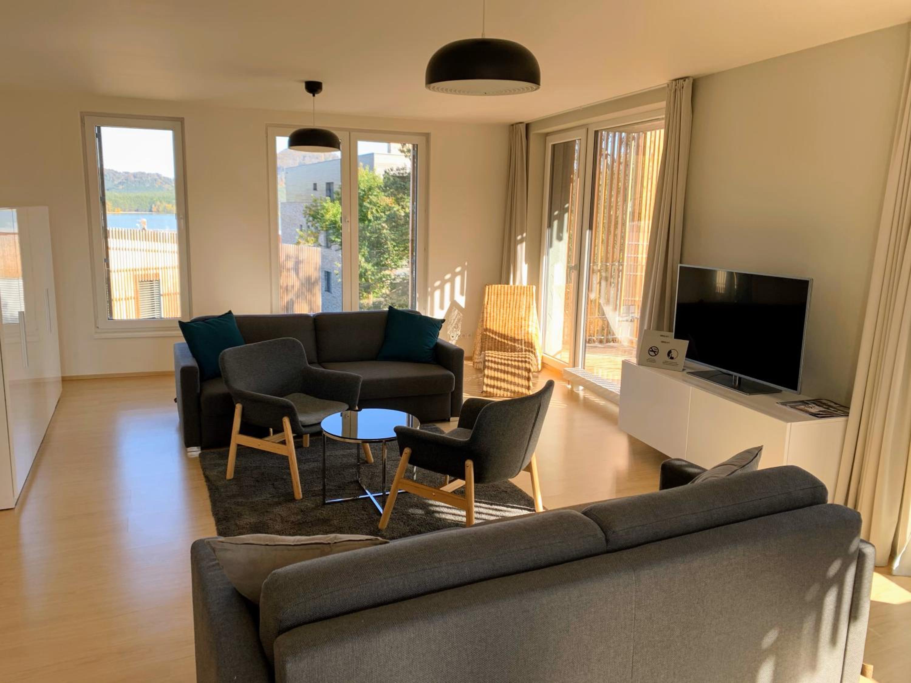 Apartment with Lake View photo 3