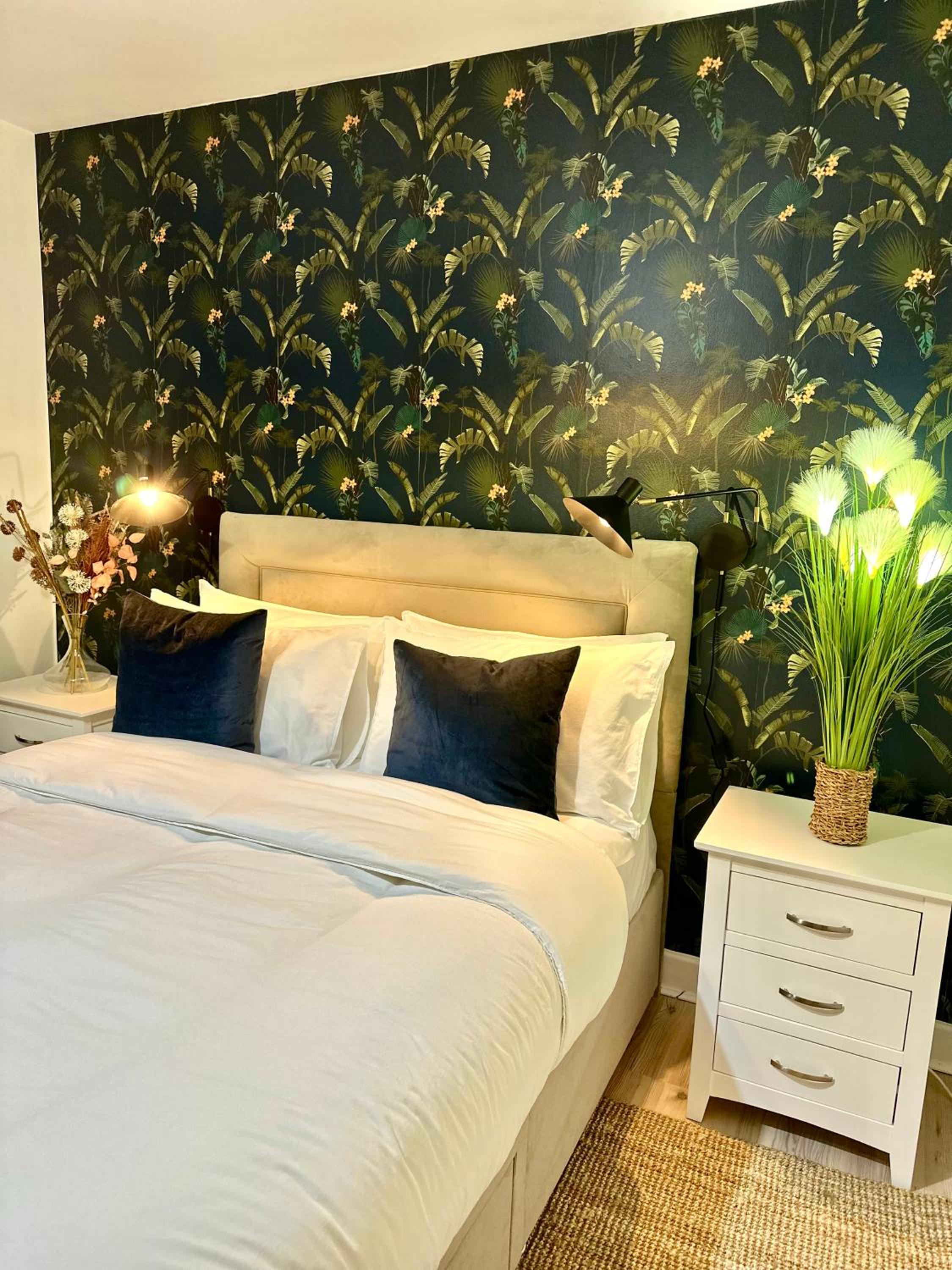 Standard Double Room with Shared Bathroom