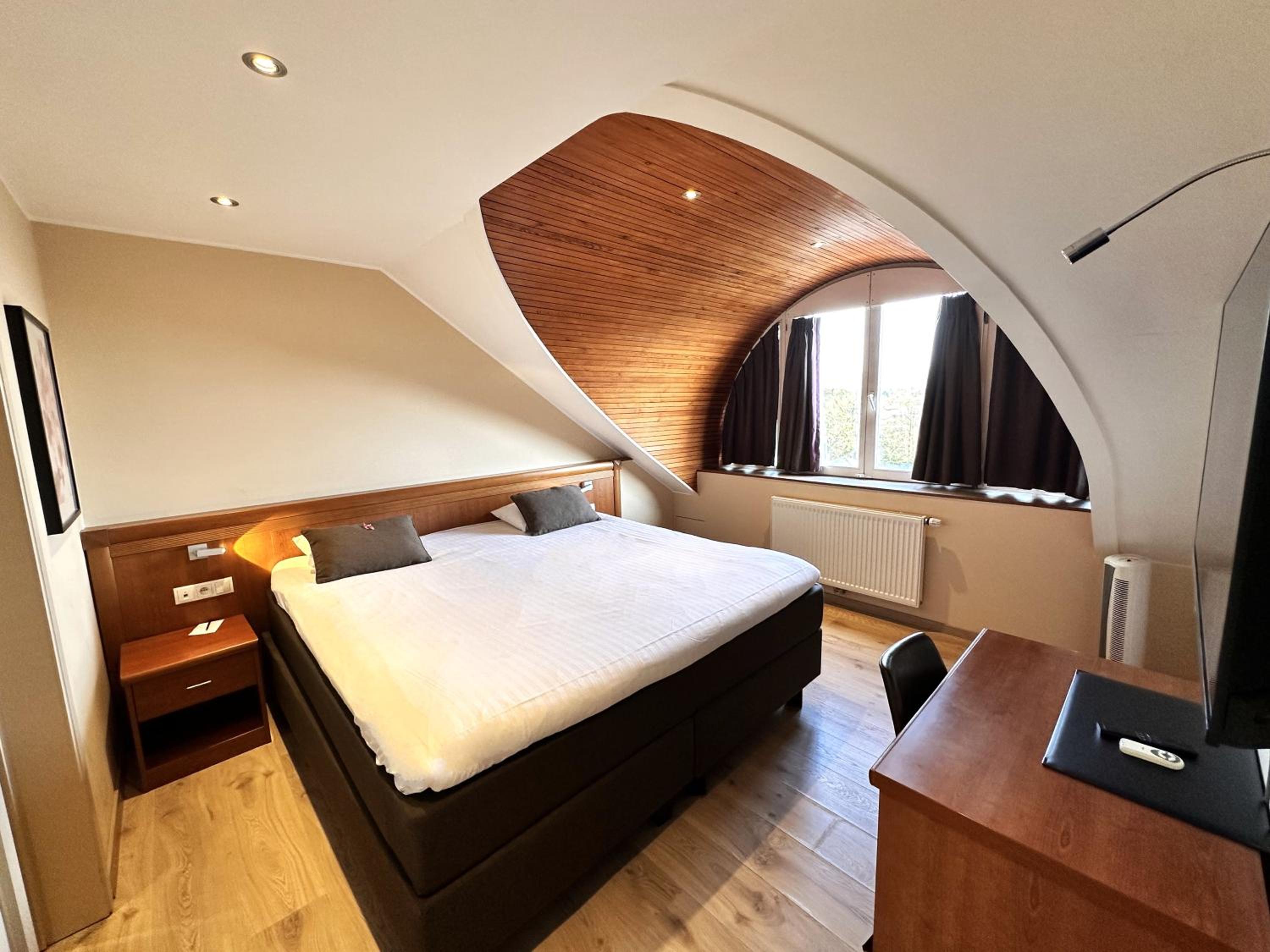 Luxury Suite