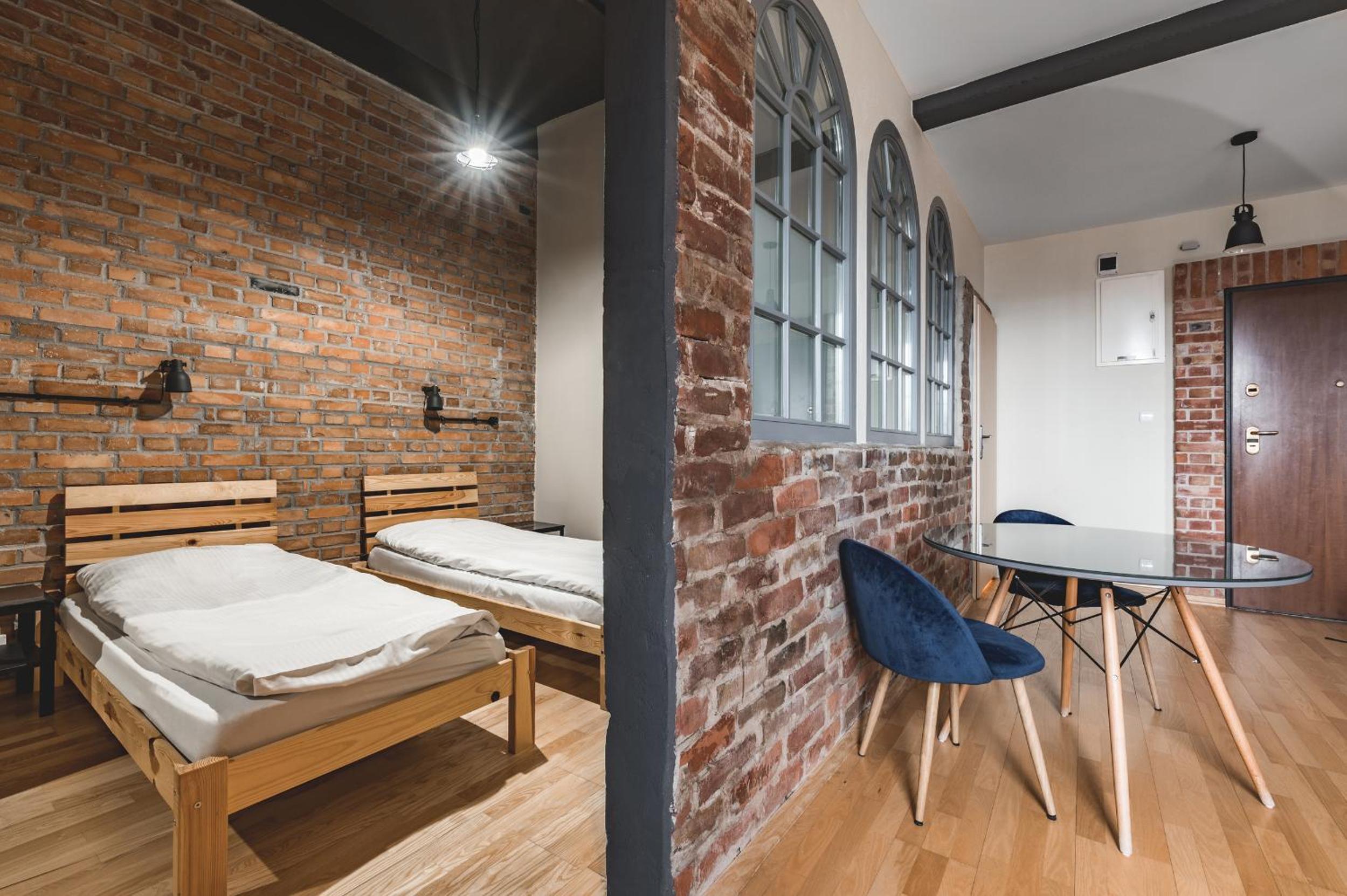 One-Bedroom Apartment - Photo 1