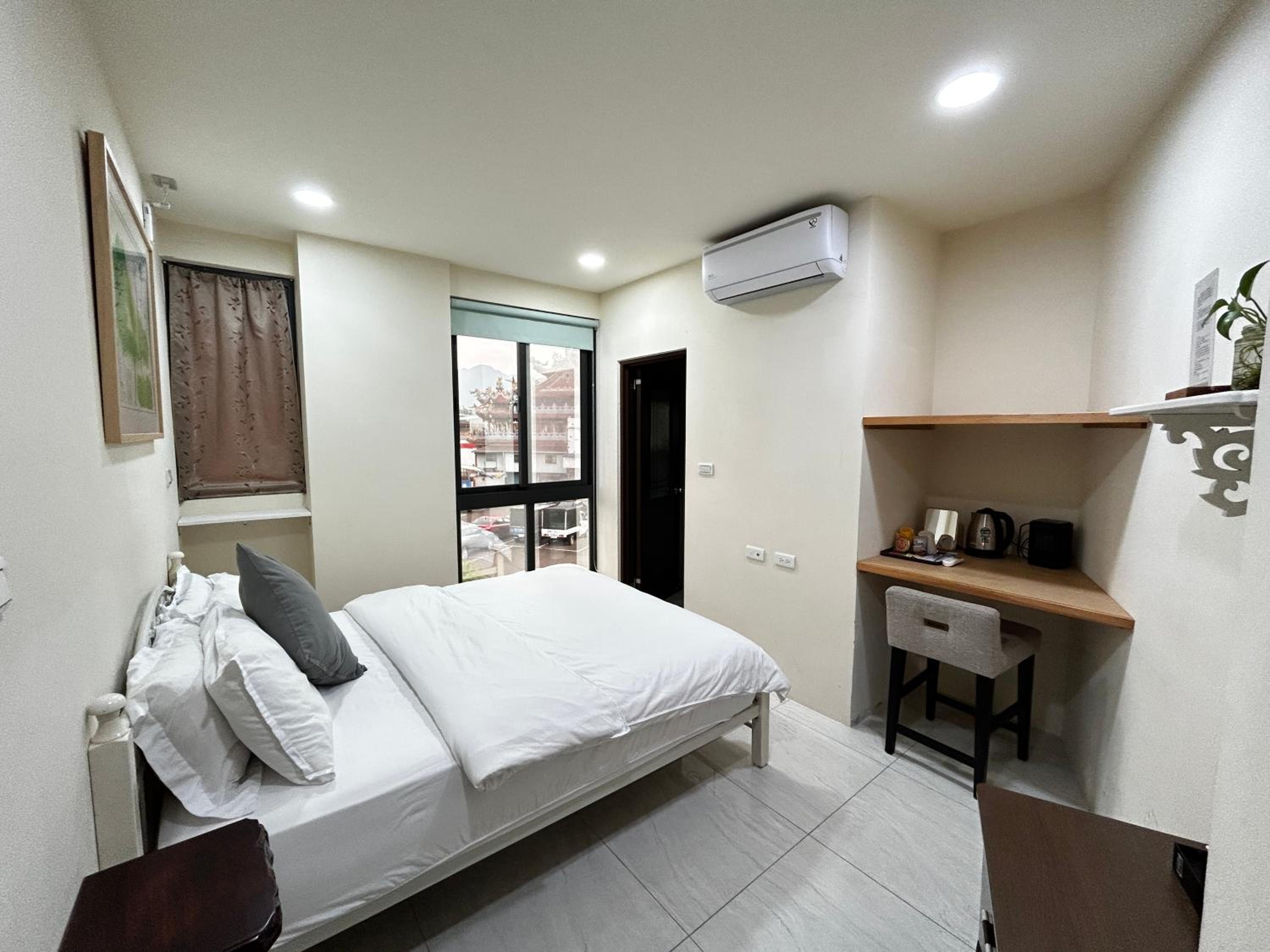 Standard Double Room photo 3